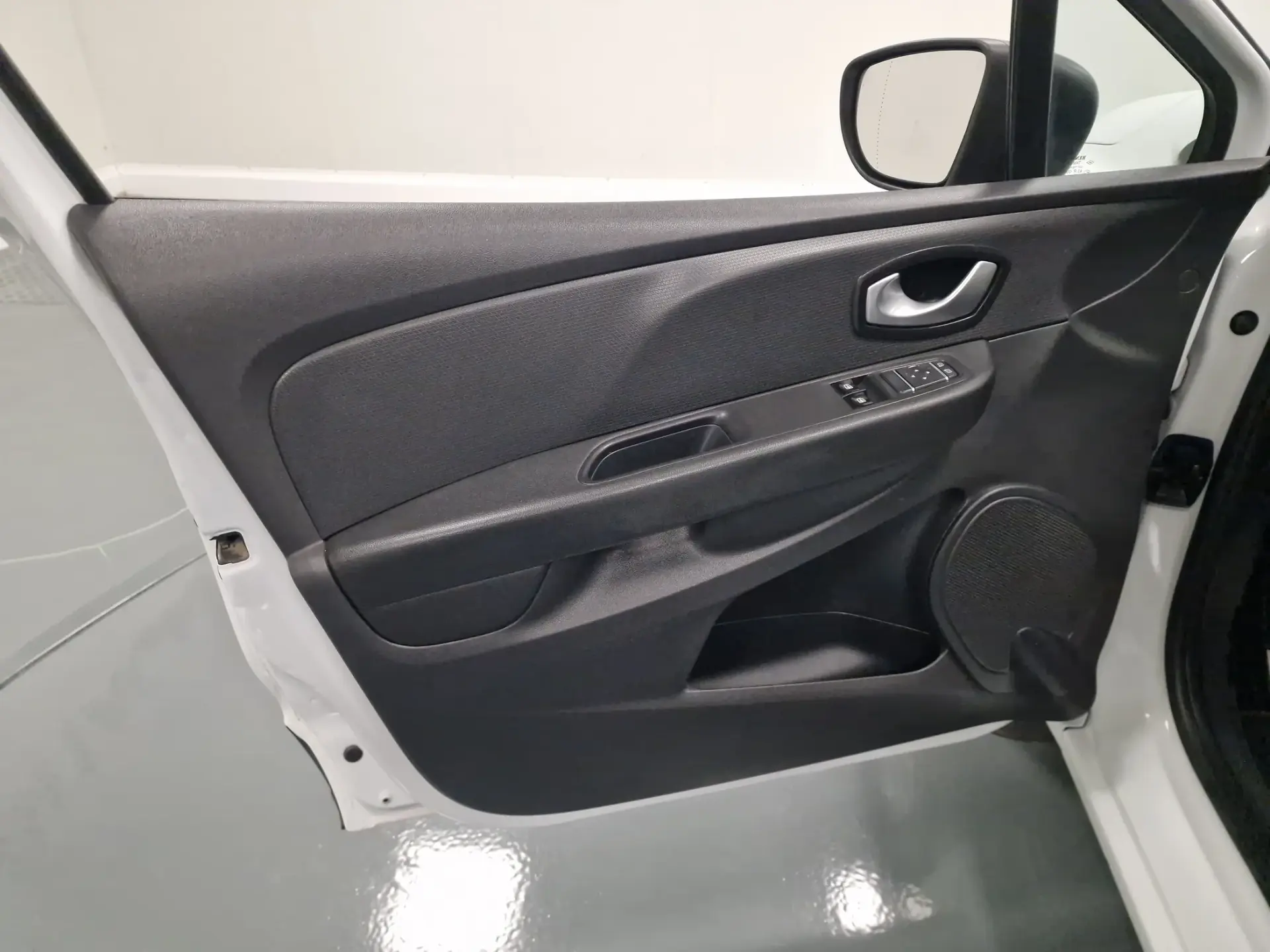 Renault Clio SOCIETE 1.5 DCI ZEN IVA DEDUTÍVEL 59