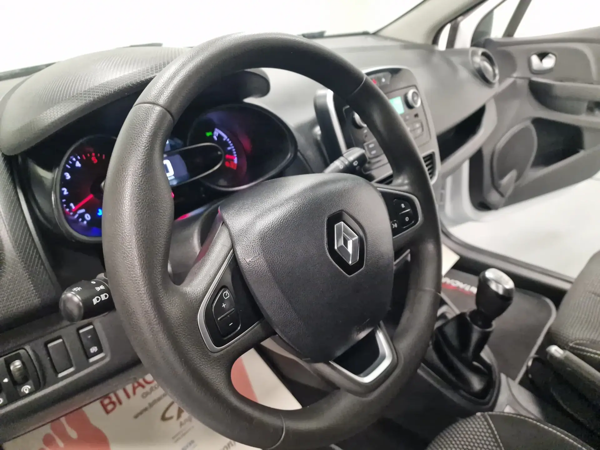 Renault Clio SOCIETE 1.5 DCI ZEN IVA DEDUTÍVEL 71