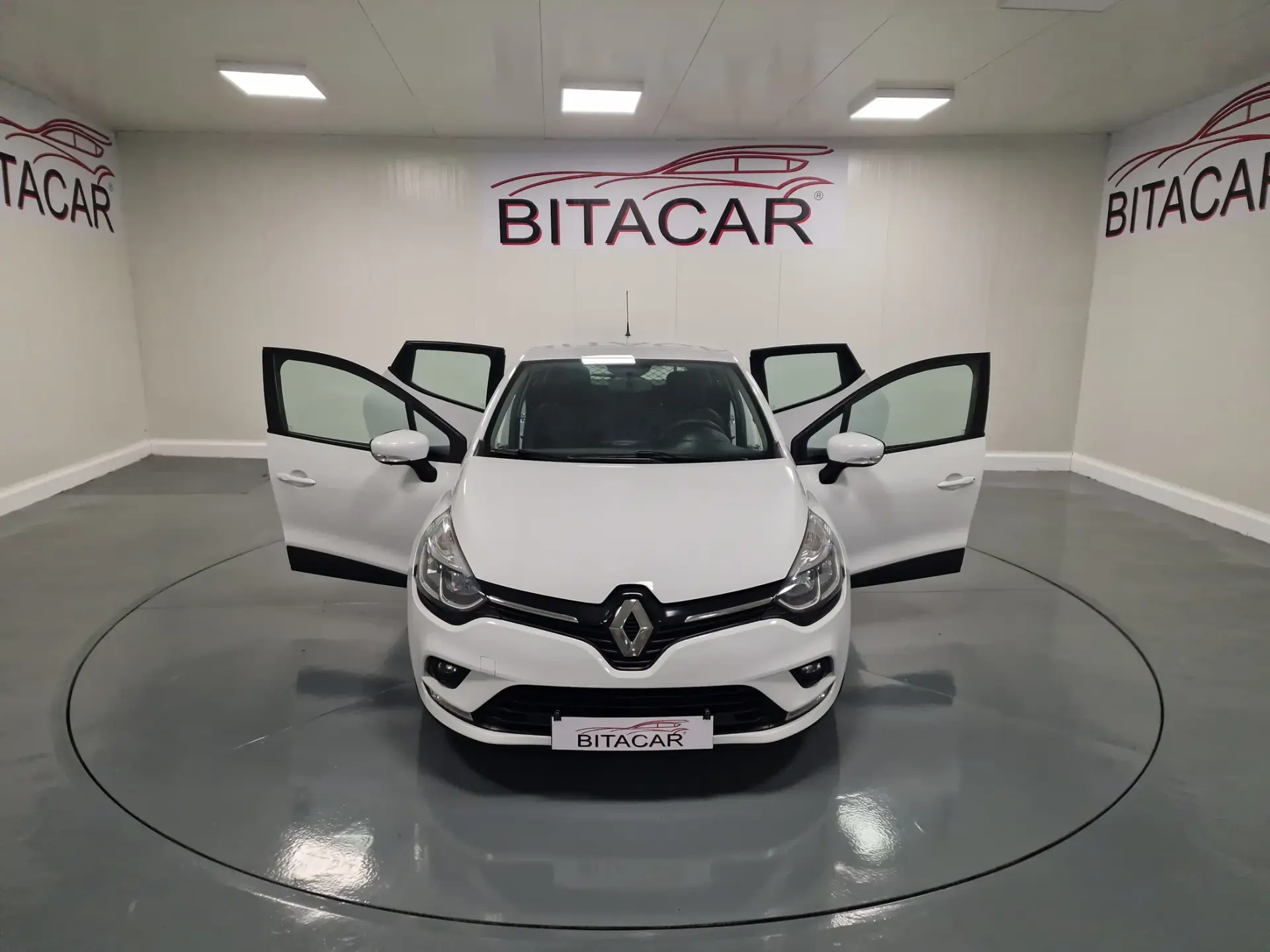 Renault Clio SOCIETE ZEN 1.5 DCI 90CV GPS IVA DEDUTIVEL 27