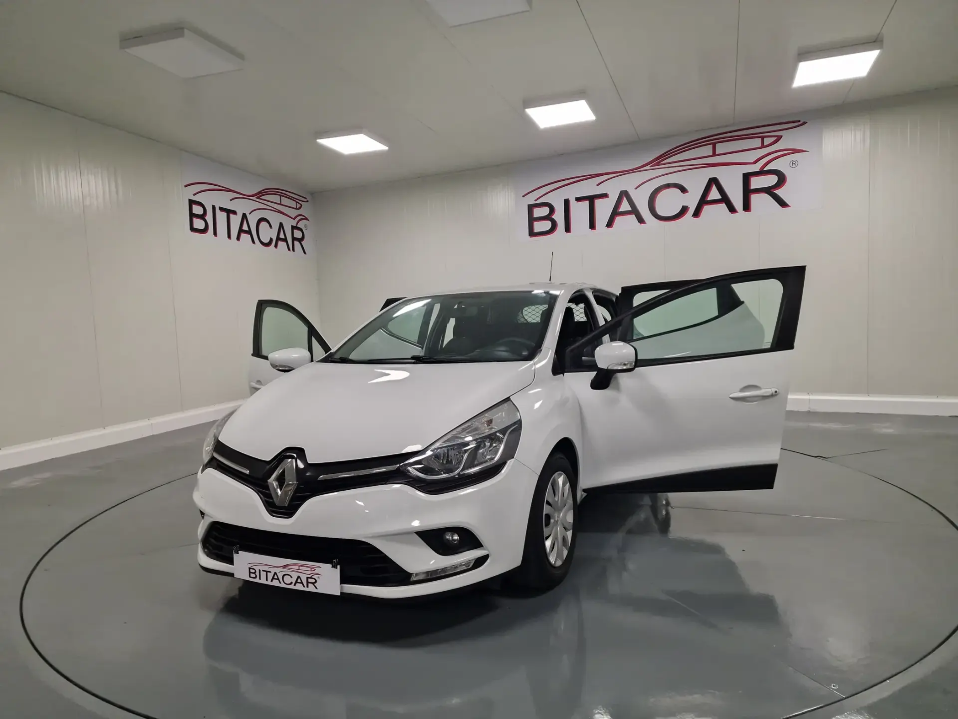 Renault Clio SOCIETE ZEN 1.5 DCI 90CV GPS IVA DEDUTIVEL 28