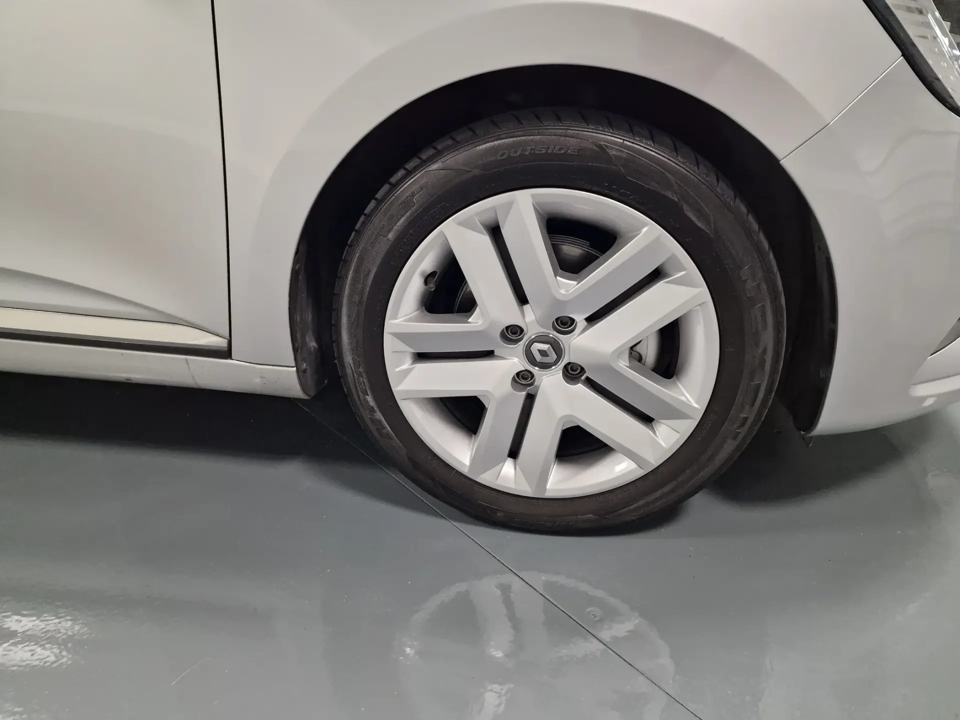 Renault Clio 1.5 Blue dCi Intens 4