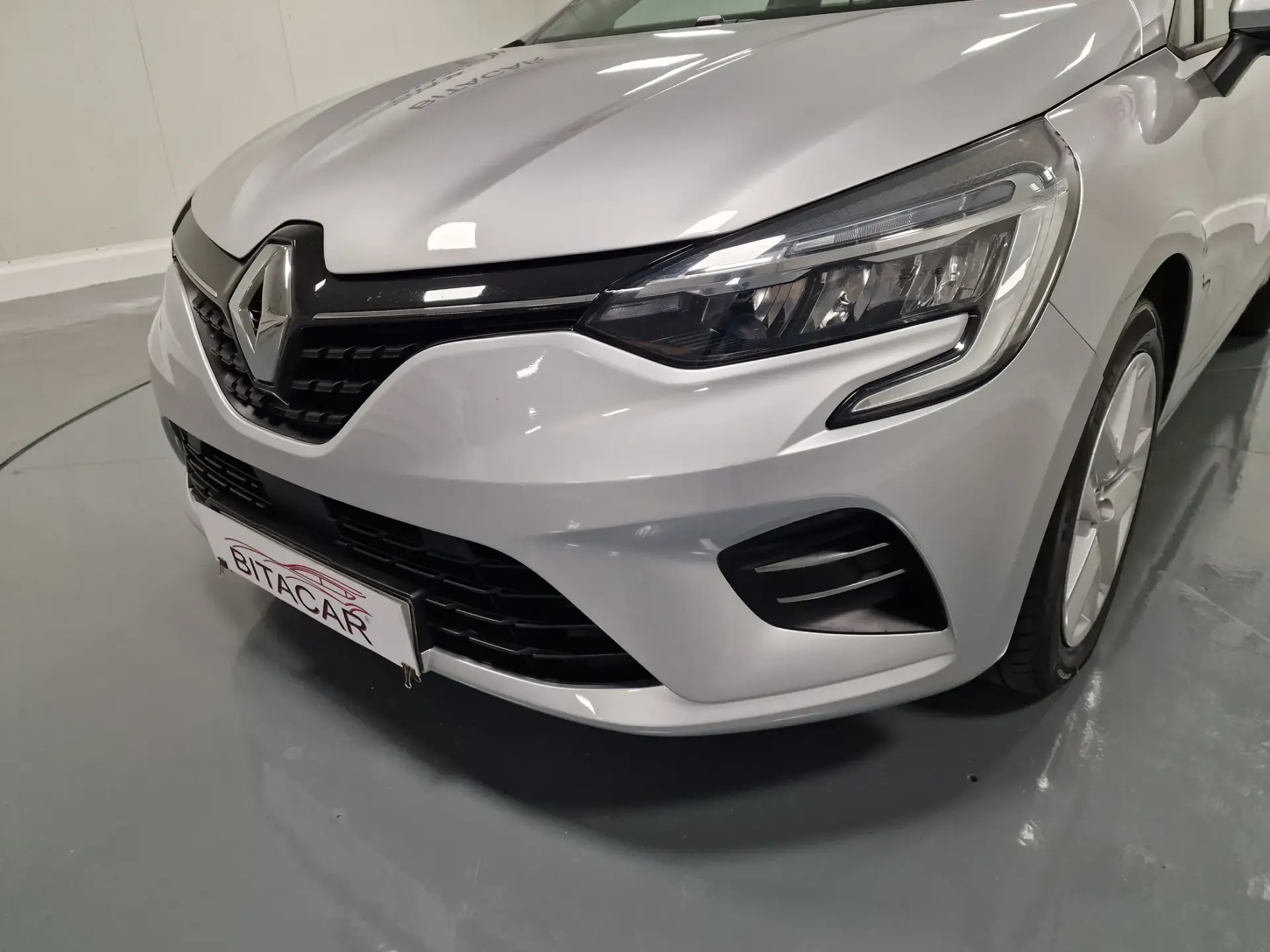 Renault Clio 1.5 Blue dCi Intens 9