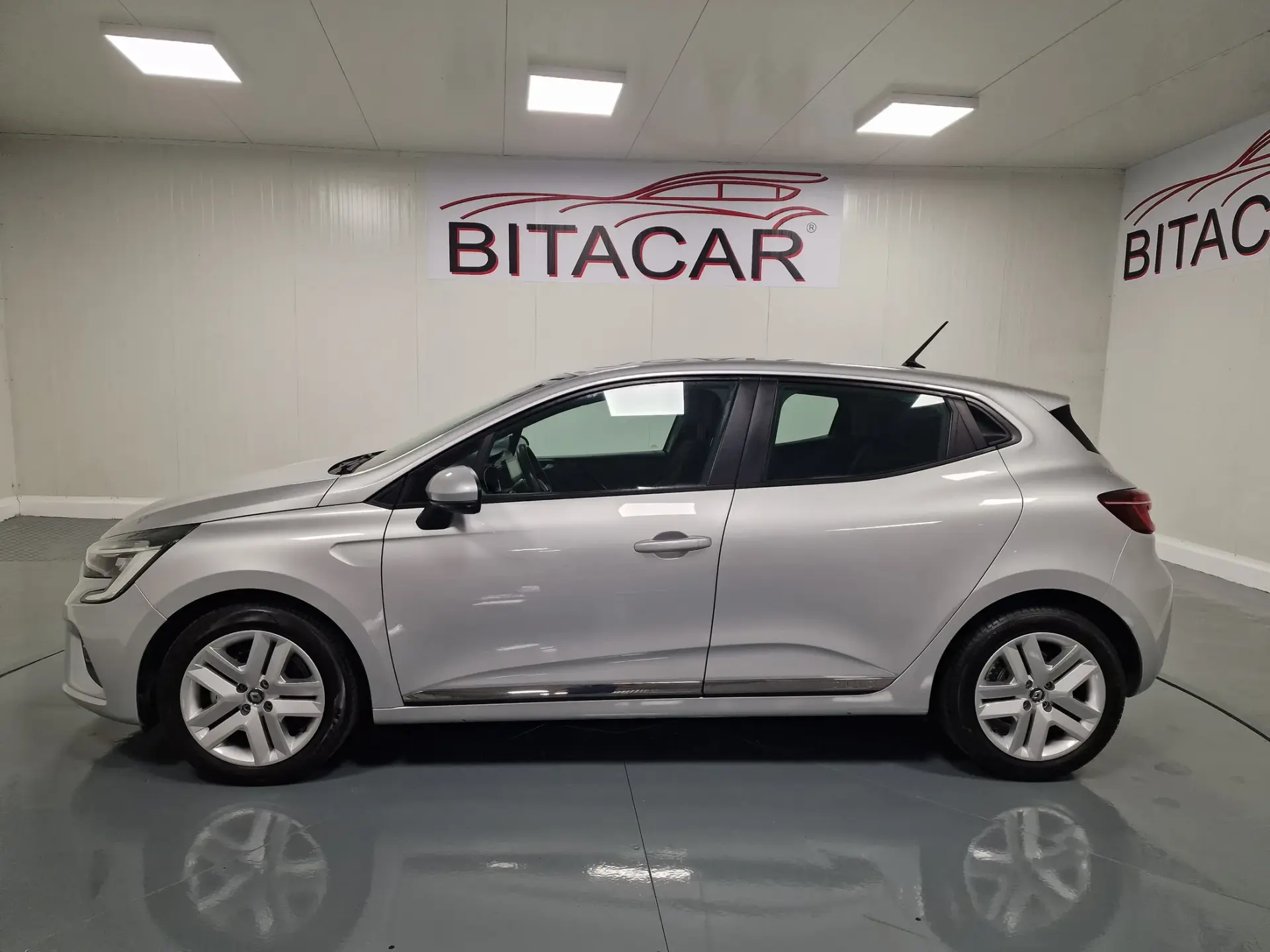 Renault Clio 1.5 Blue dCi Intens 13