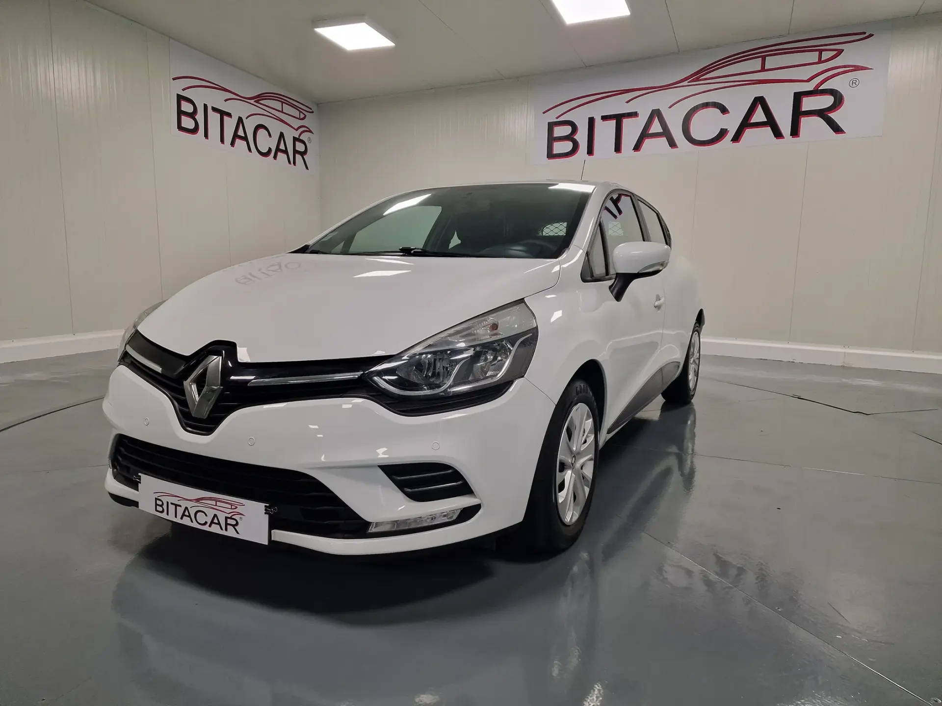 Renault Clio SOCIETE 1.5Dci  90CV GPS INTENS IVA DEDUTIVEL 7
