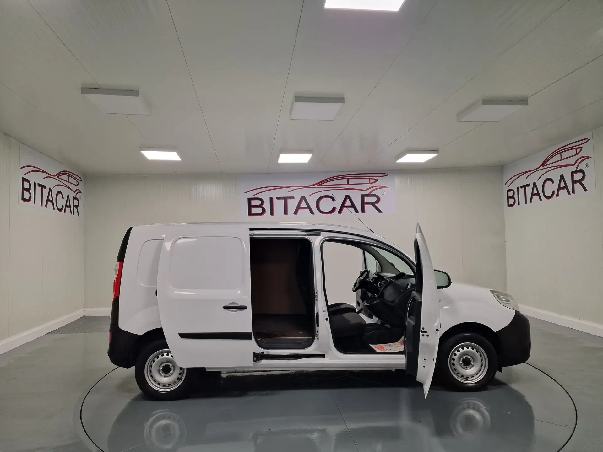 Renault Kangoo EXPRESS 1.5 DCI 90HP ENERGY S/S MAXI BUSINESS 7