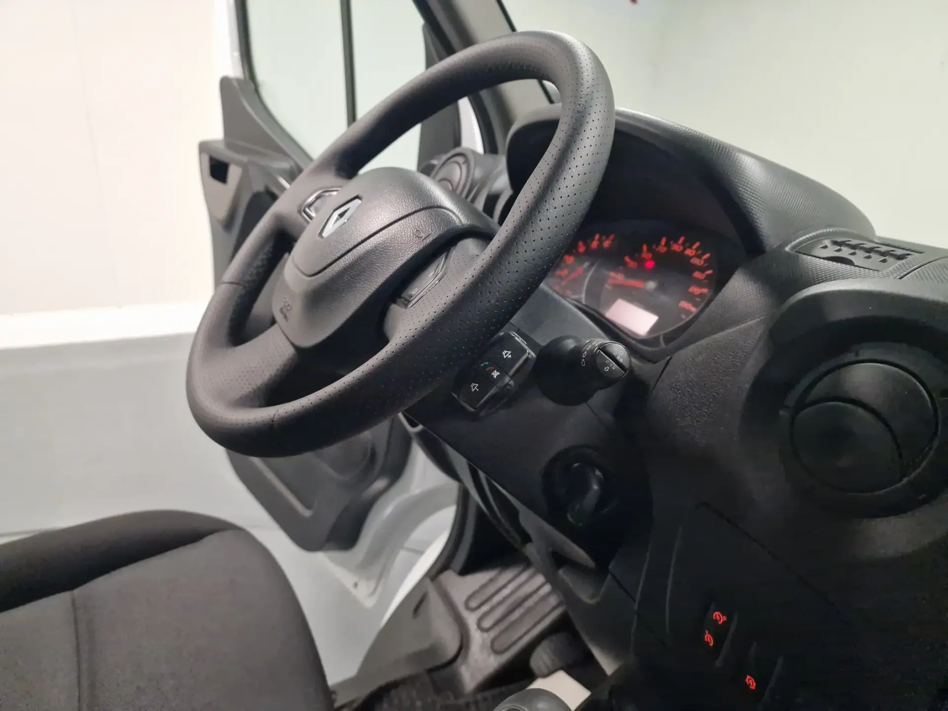 Renault Master 2.3 dCi L2H2 3.5T 10