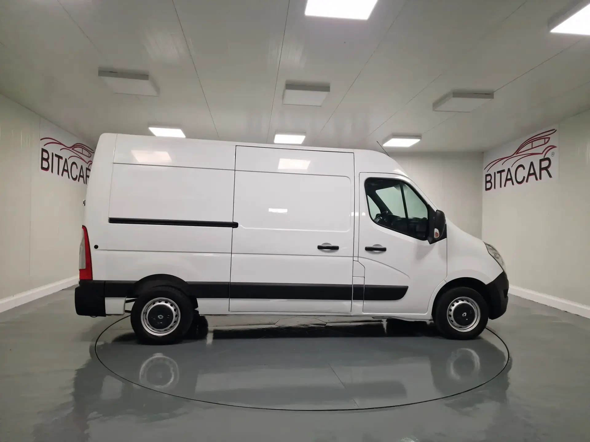 Renault Master 2.3 DCI L2H2 130CV IVA DEDUTIVEL 20
