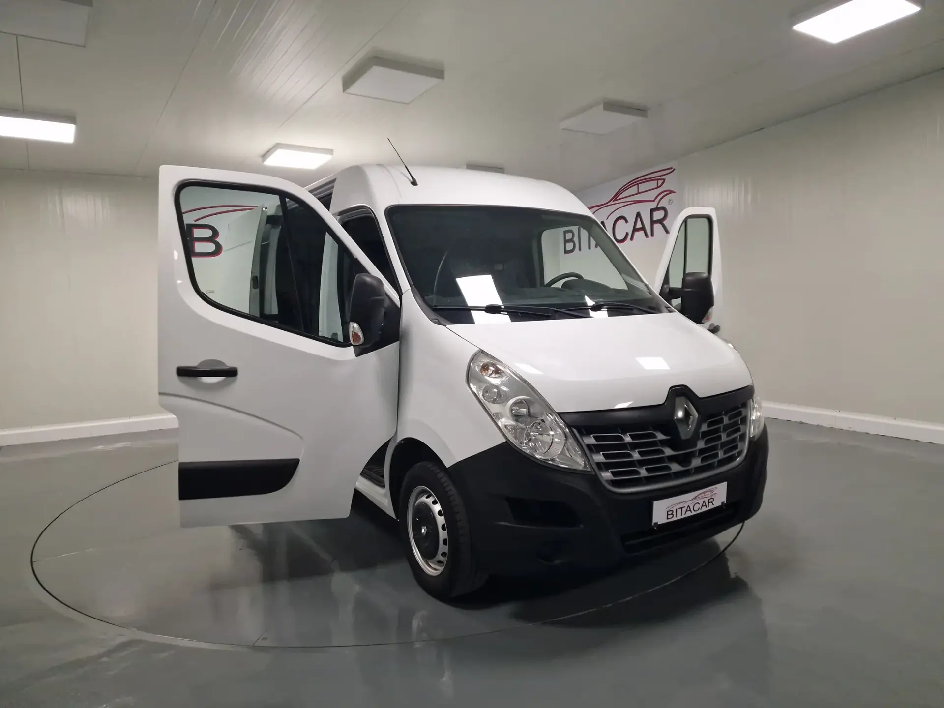 Renault Master 2.3 DCI L2H2 130CV IVA DEDUTIVEL 22