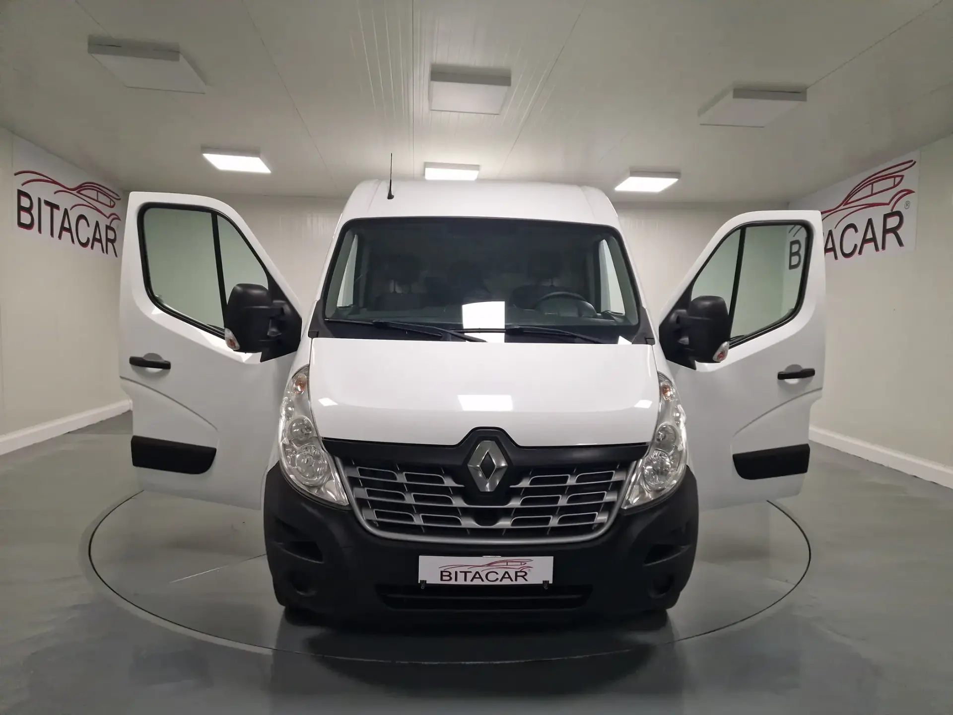 Renault Master 2.3 DCI L2H2 130CV IVA DEDUTIVEL 24