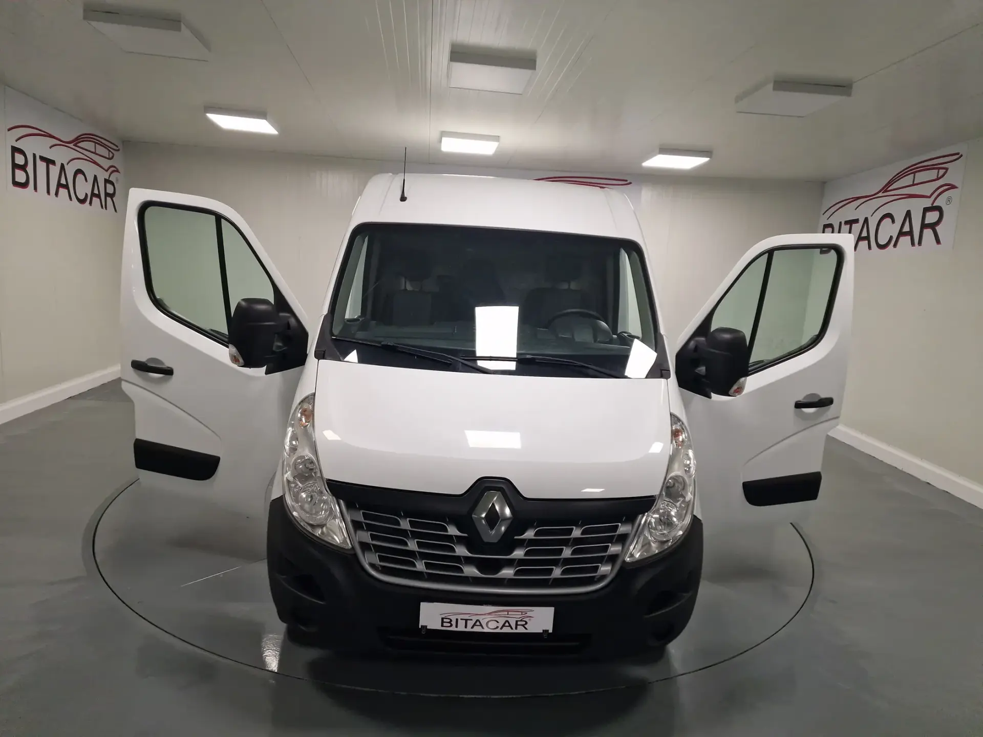 Renault Master 2.3 DCI L2H2 130CV IVA DEDUTIVEL 25