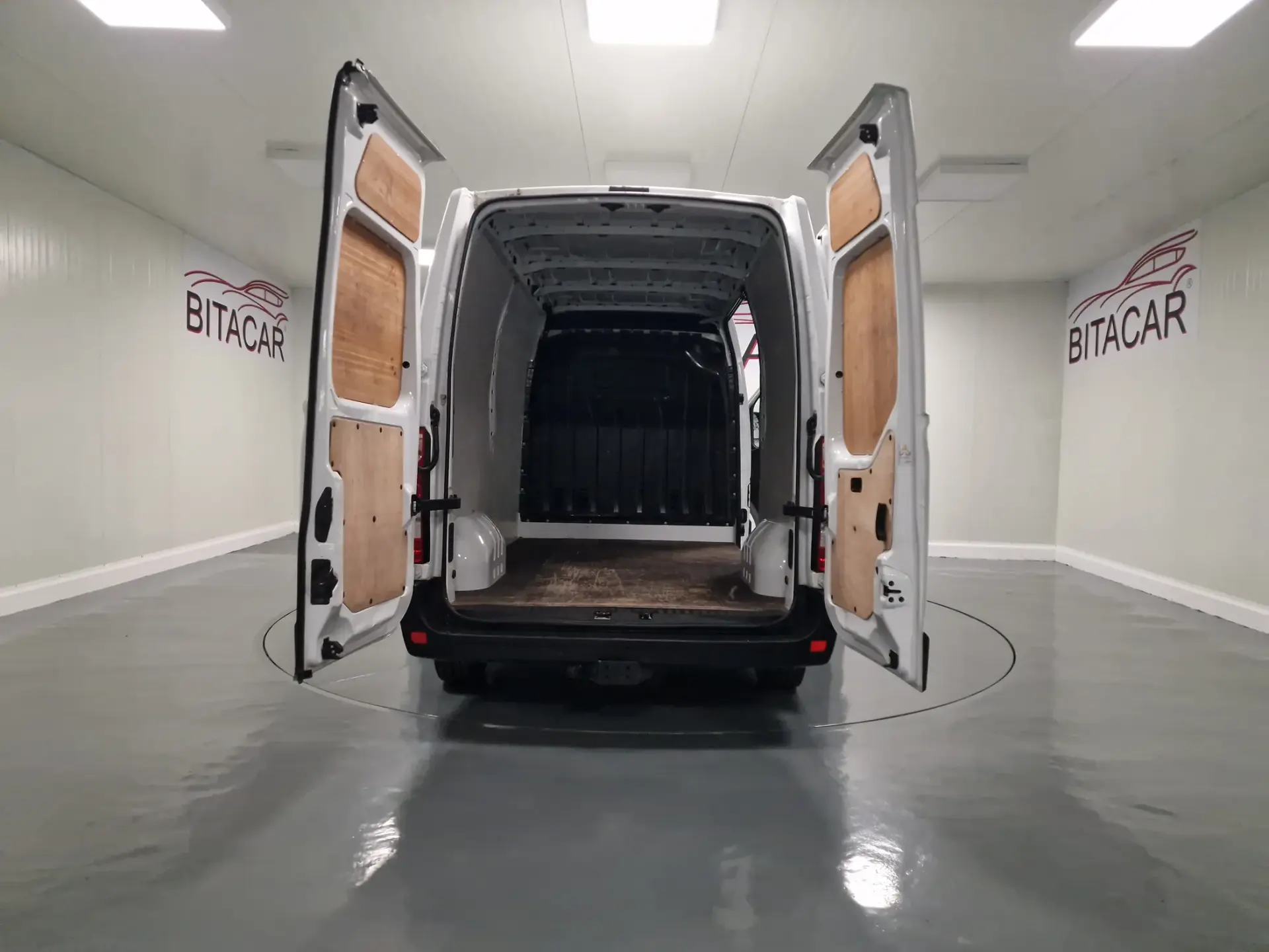 Renault Master 2.3 DCI L2H2 130CV IVA DEDUTIVEL 38
