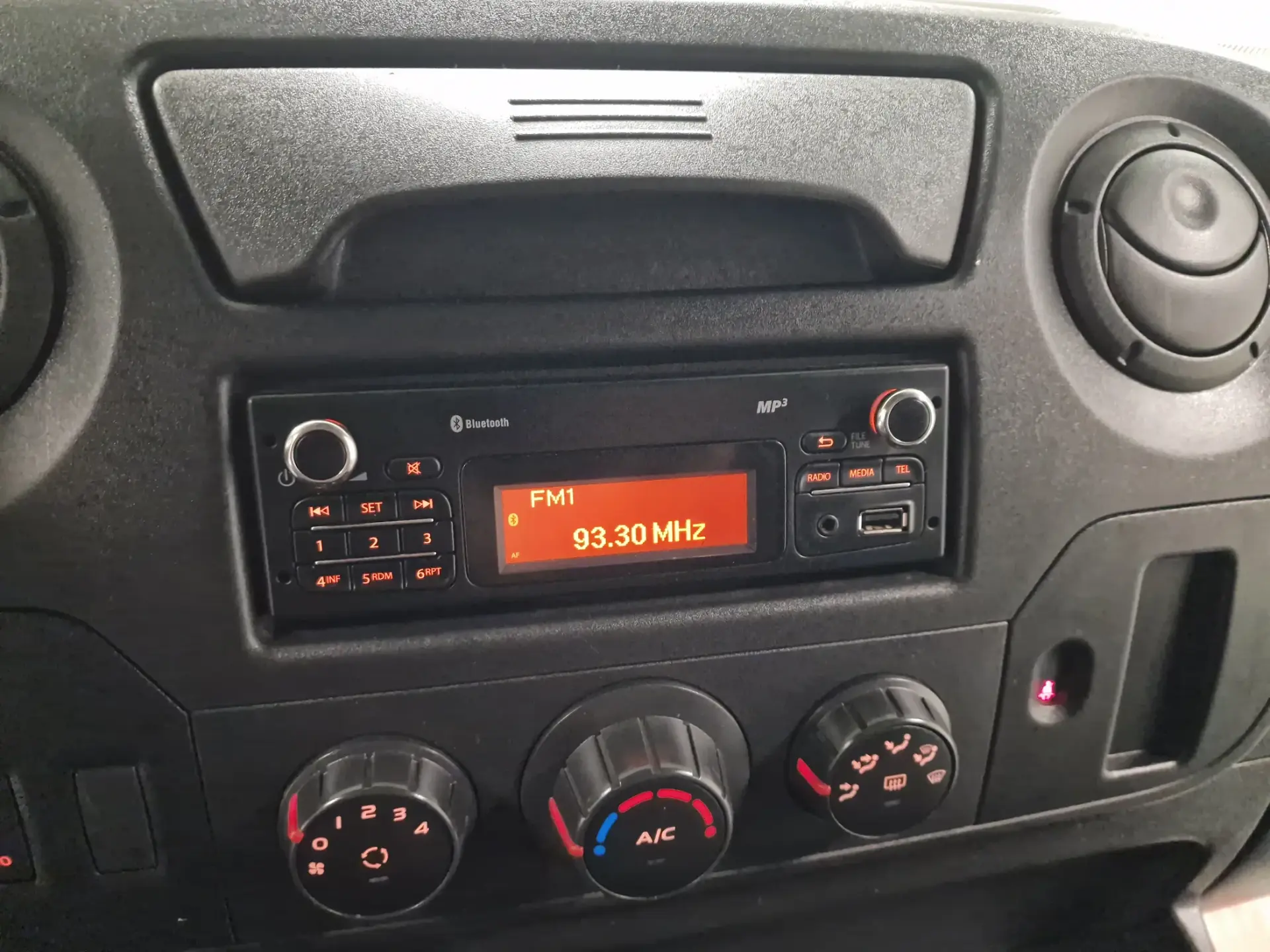 Renault Master 2.3 DCI L2H2 130CV IVA DEDUTIVEL 74