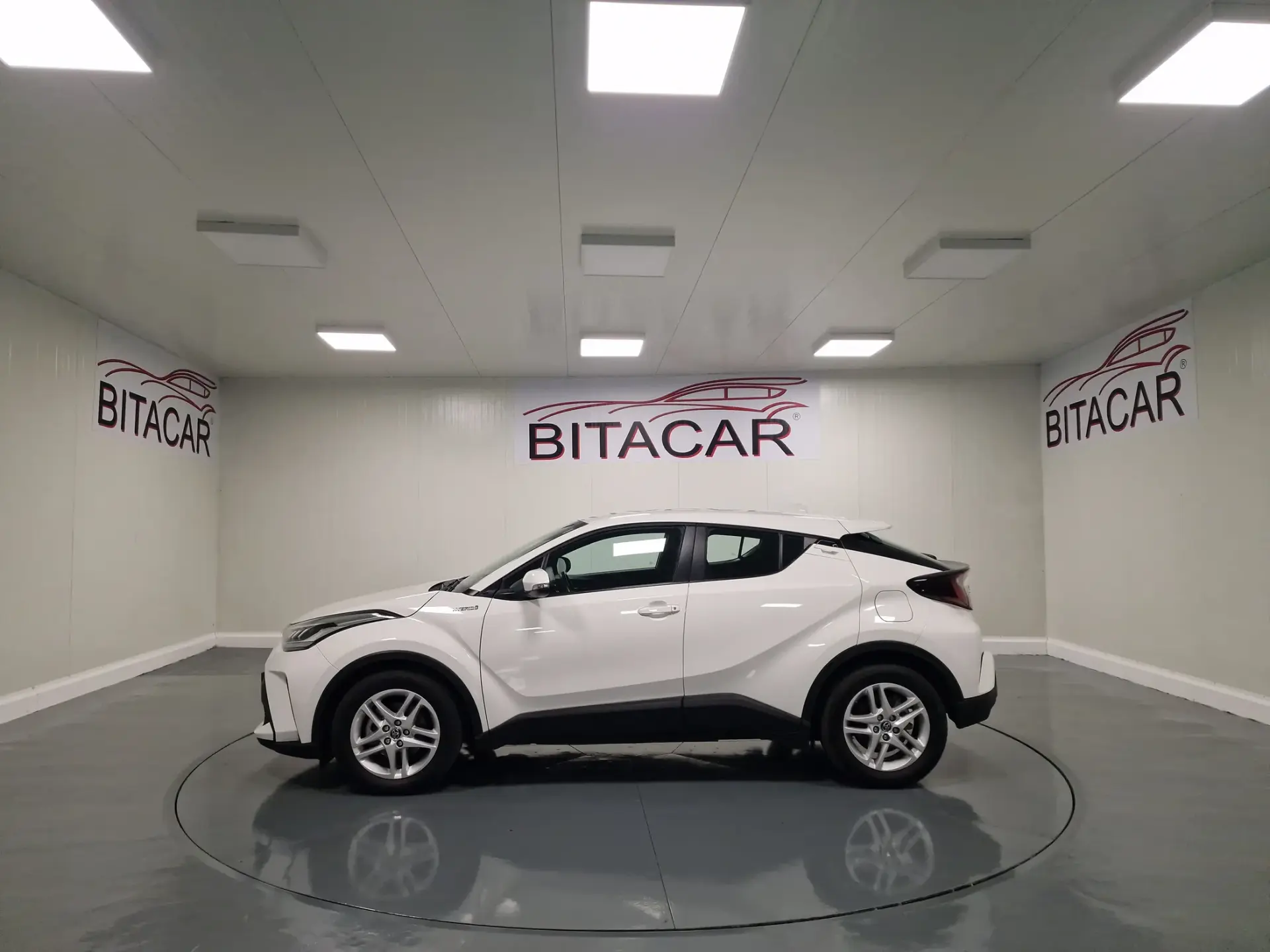 Toyota C-HR 1.8 Hybrid Comfort 16