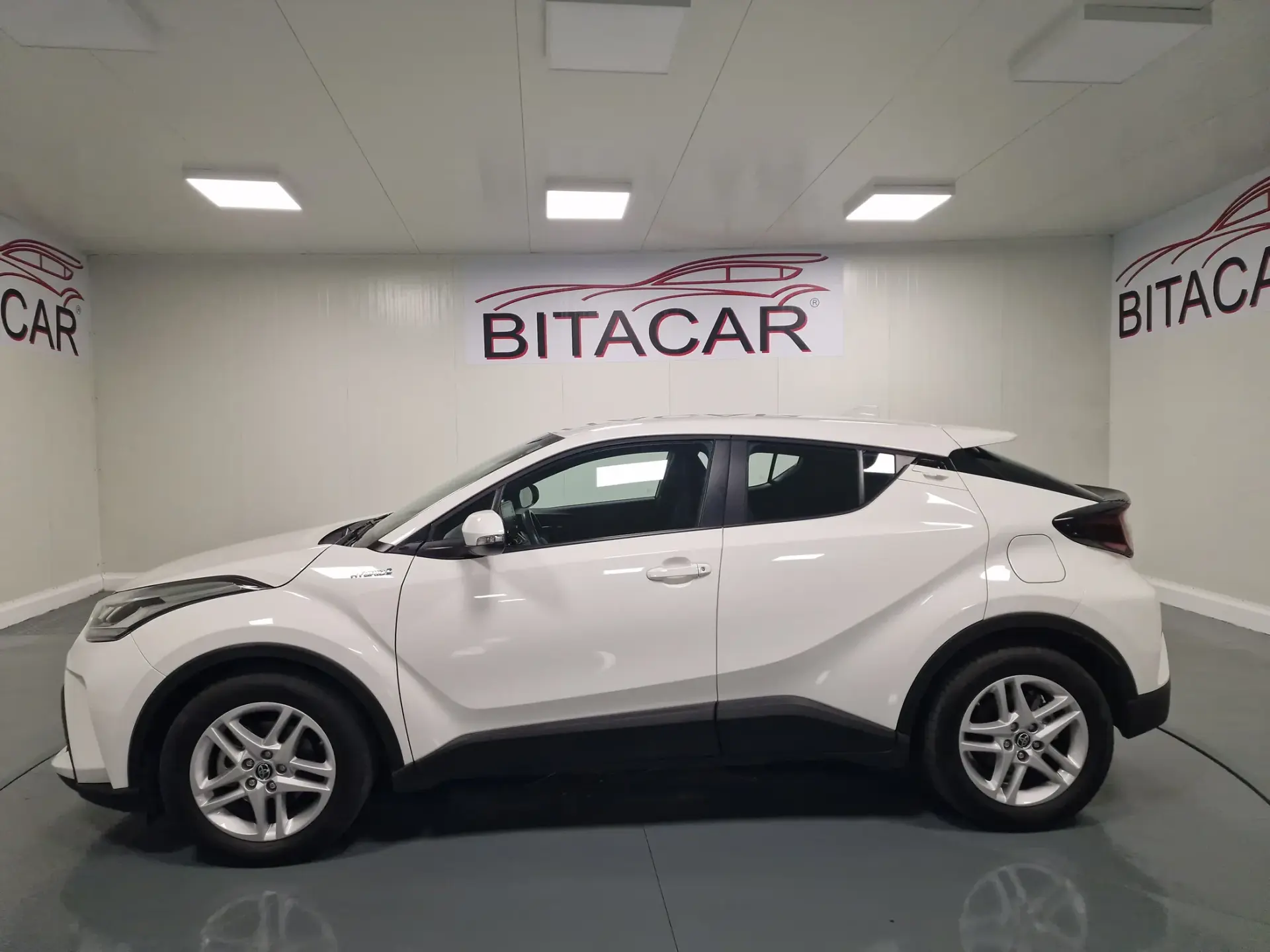 Toyota C-HR 1.8 Hybrid Comfort 17