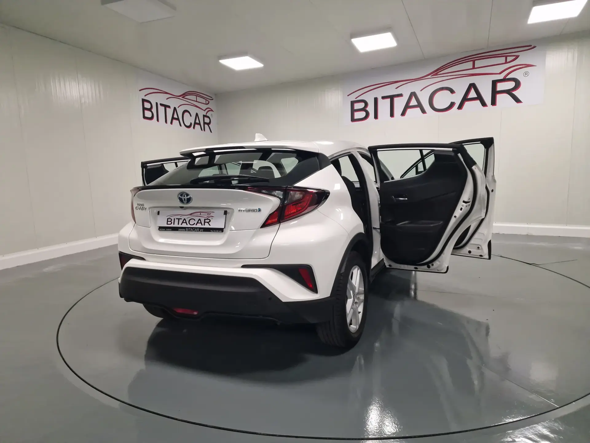 Toyota C-HR 1.8 Hybrid Comfort 42