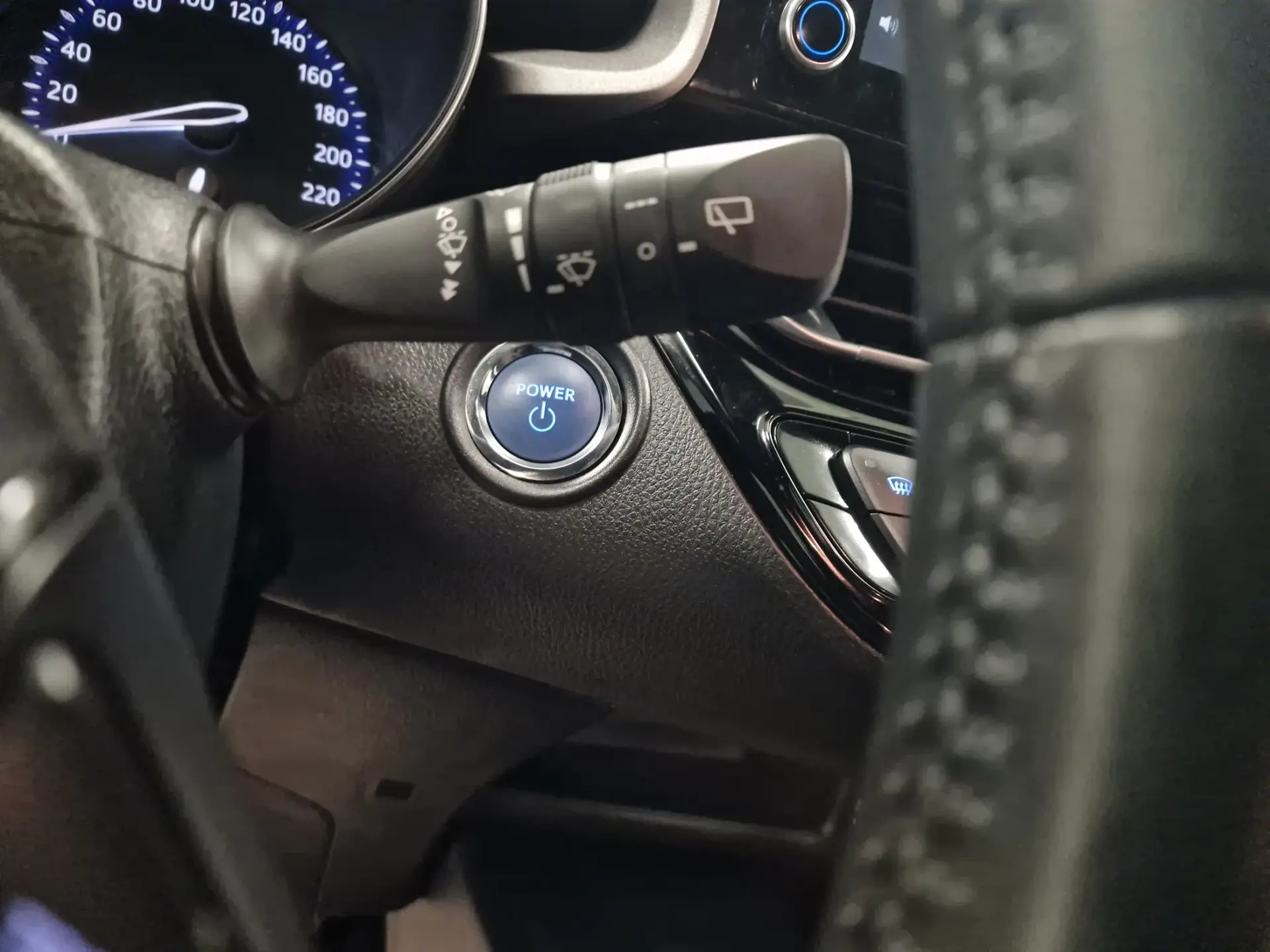 Toyota C-HR 1.8 Hybrid Comfort 81