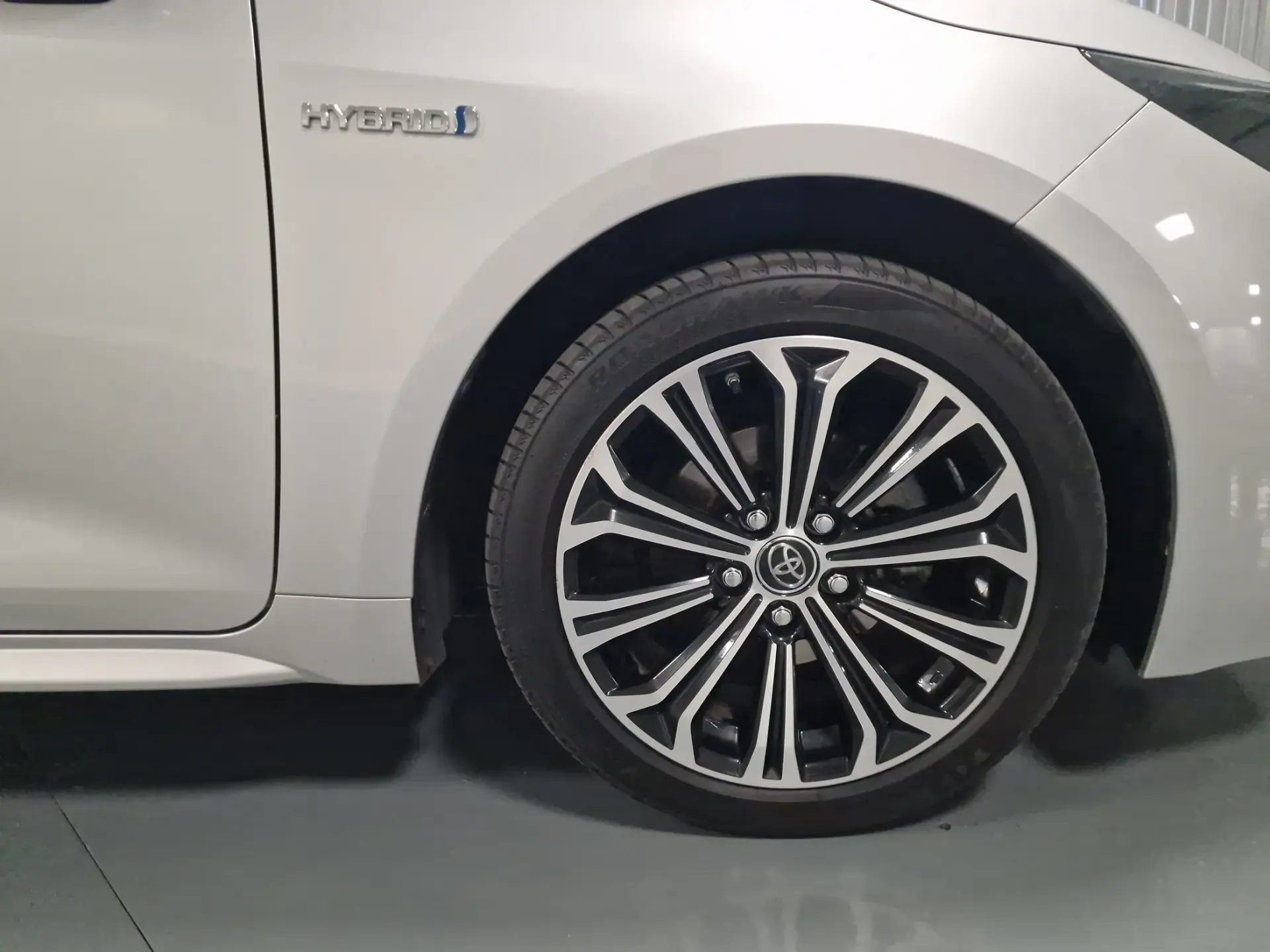 Toyota Corolla Touring Sports 1.8 Hybrid Comfort+P.Sport 4