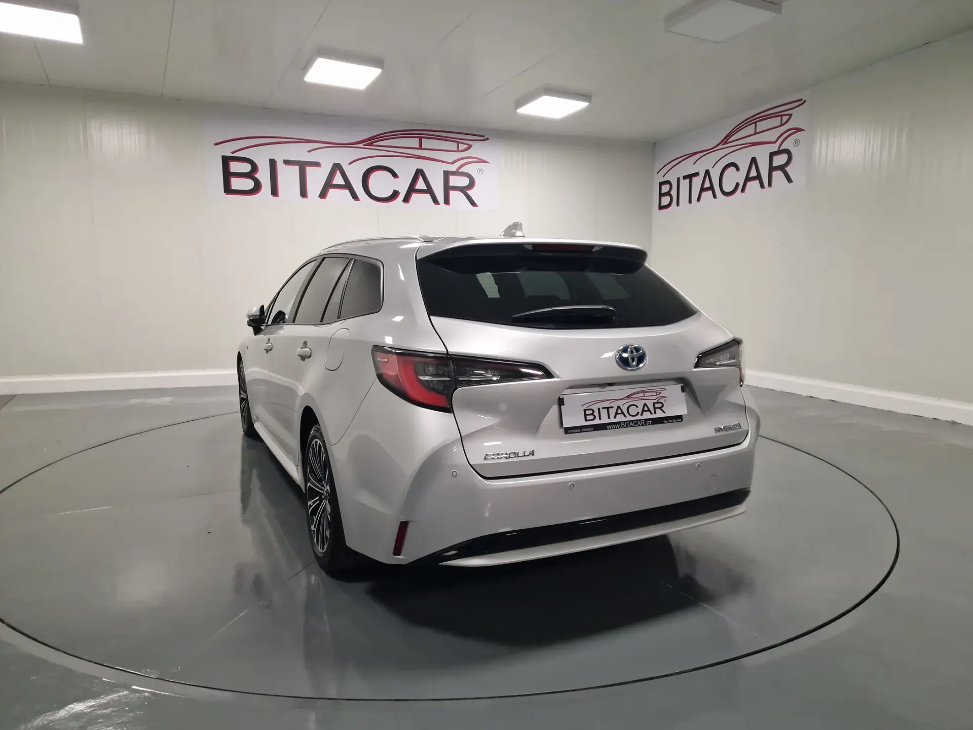 Toyota Corolla Touring Sports 1.8 Hybrid Comfort+P.Sport 19