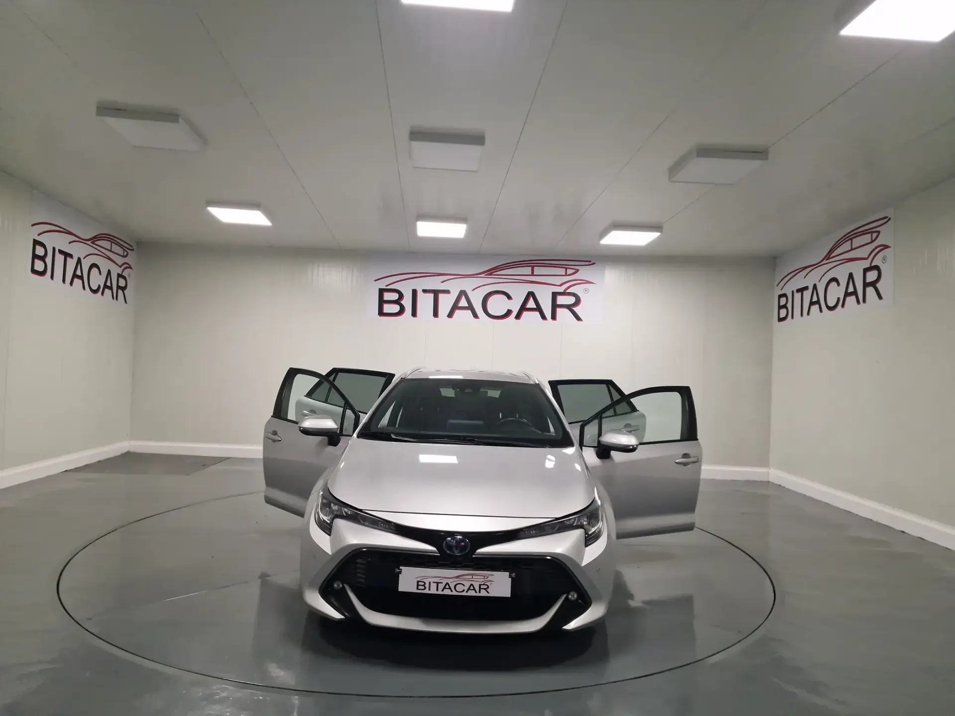 Toyota Corolla Touring Sports 1.8 Hybrid Comfort+P.Sport 38