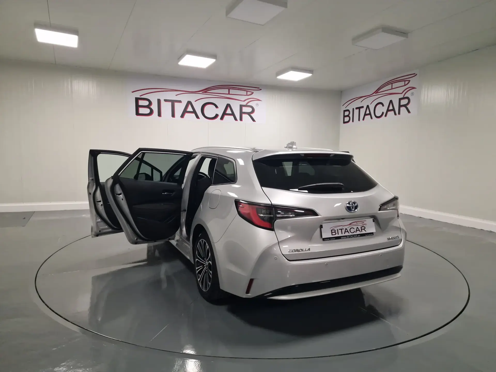 Toyota Corolla Touring Sports 1.8 Hybrid Comfort+P.Sport 43