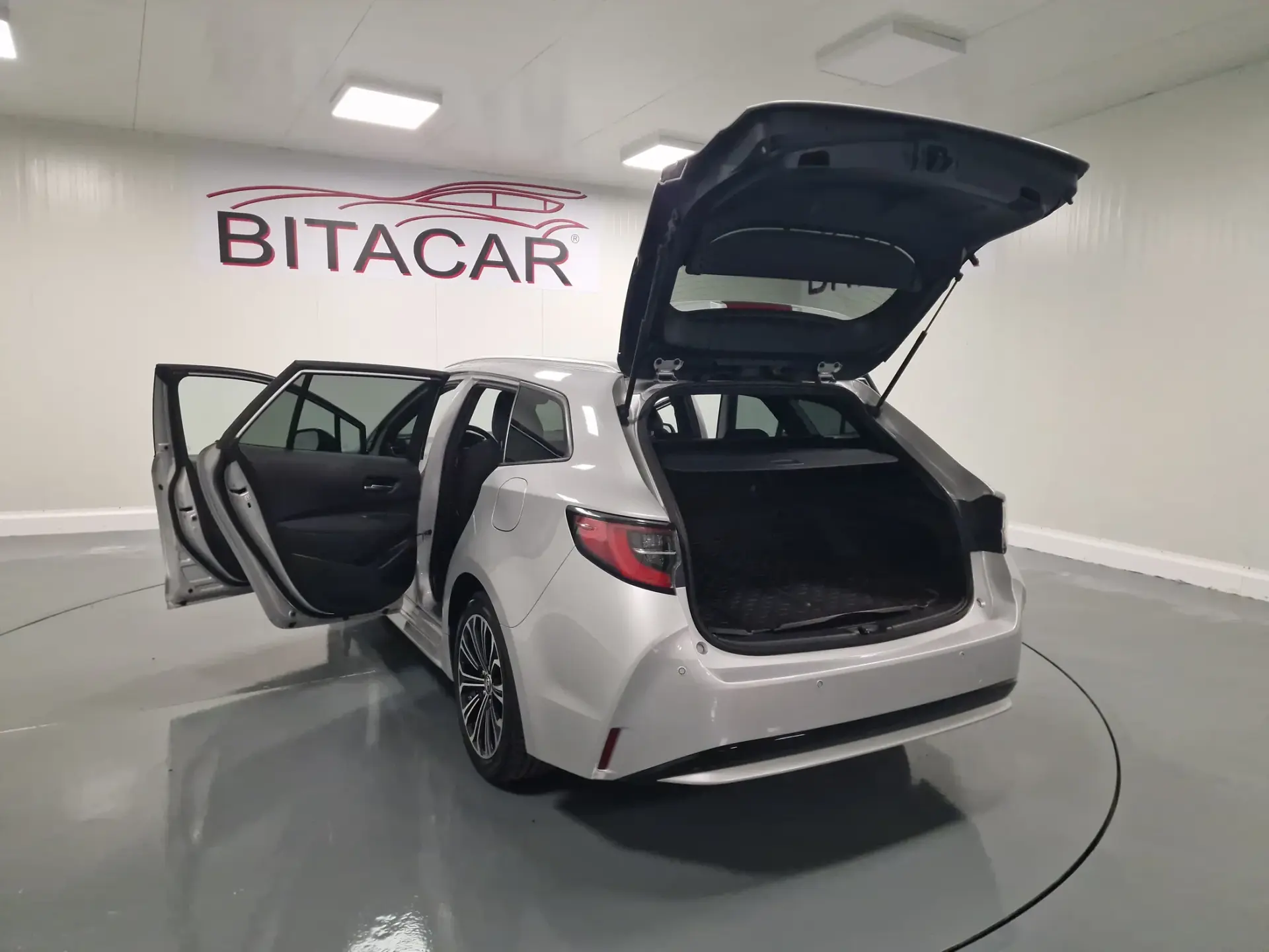 Toyota Corolla Touring Sports 1.8 Hybrid Comfort+P.Sport 54