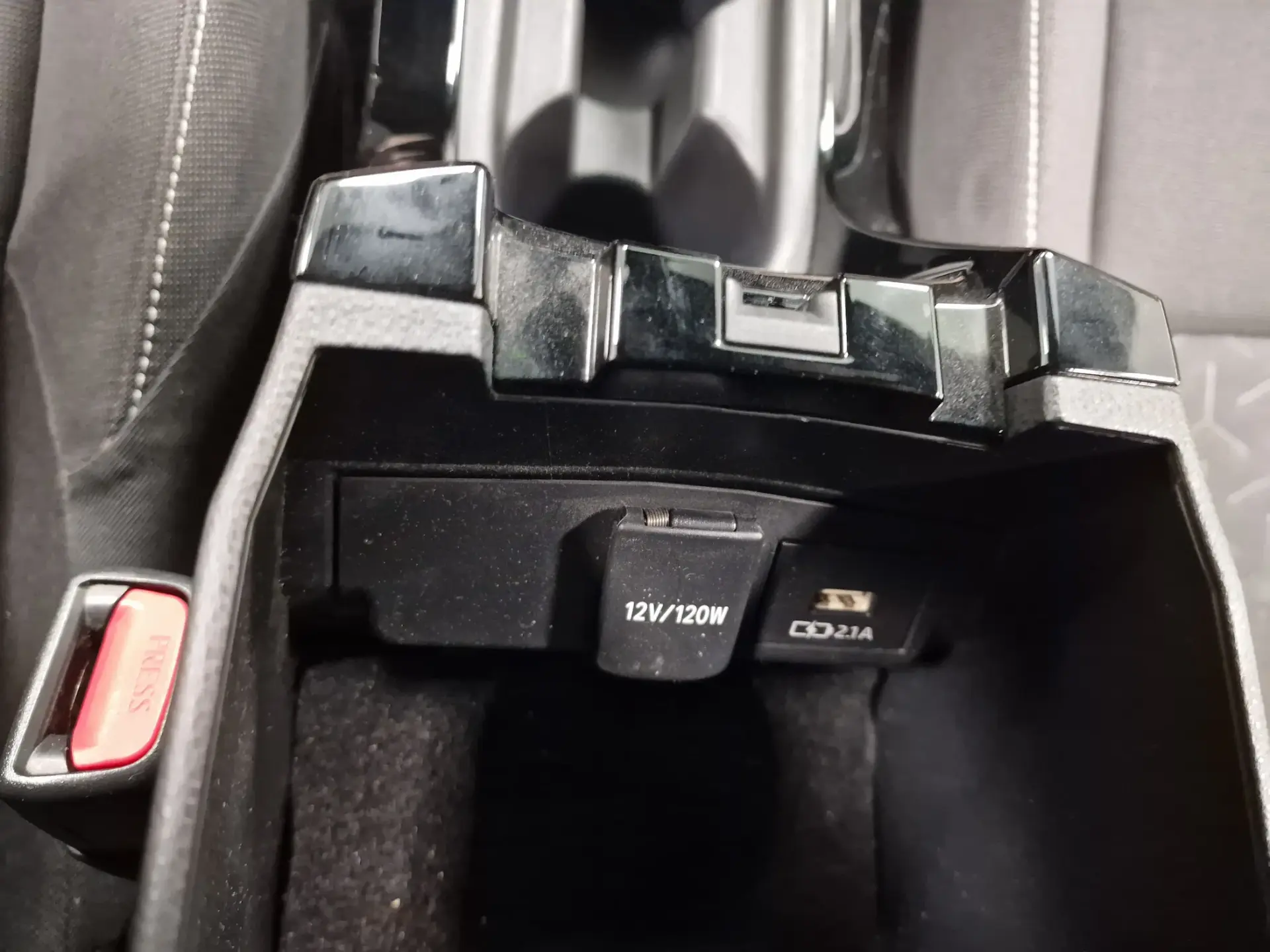 Toyota Corolla Touring Sports 1.8 Hybrid Comfort+P.Sport 140