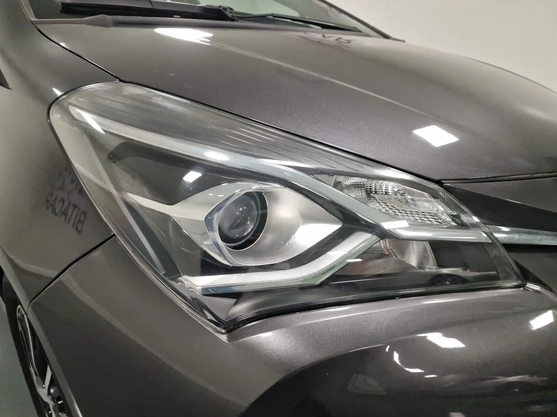 Toyota Yaris 1.5 HSD Comfort 13