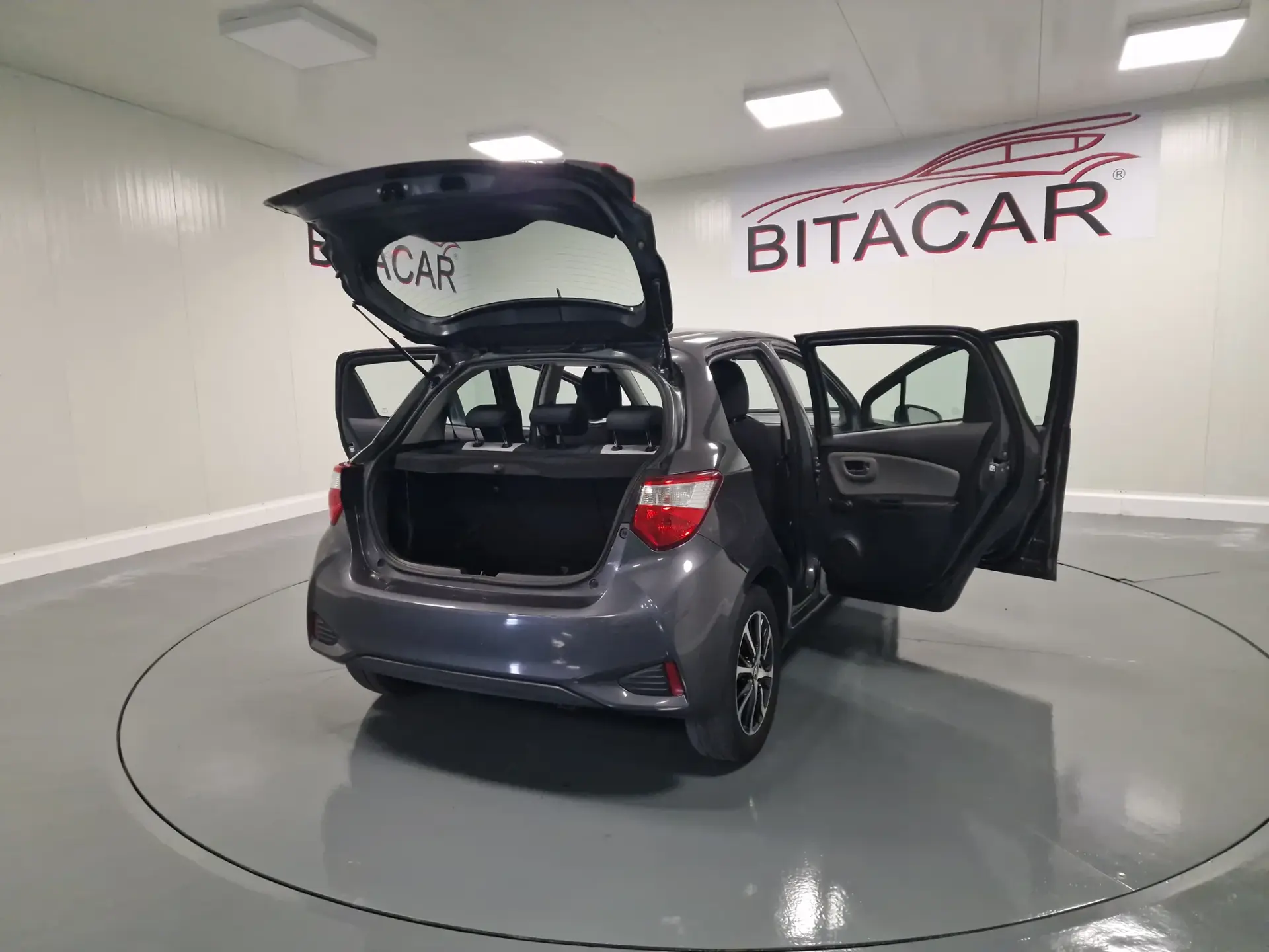 Toyota Yaris 1.5 HSD Comfort 22