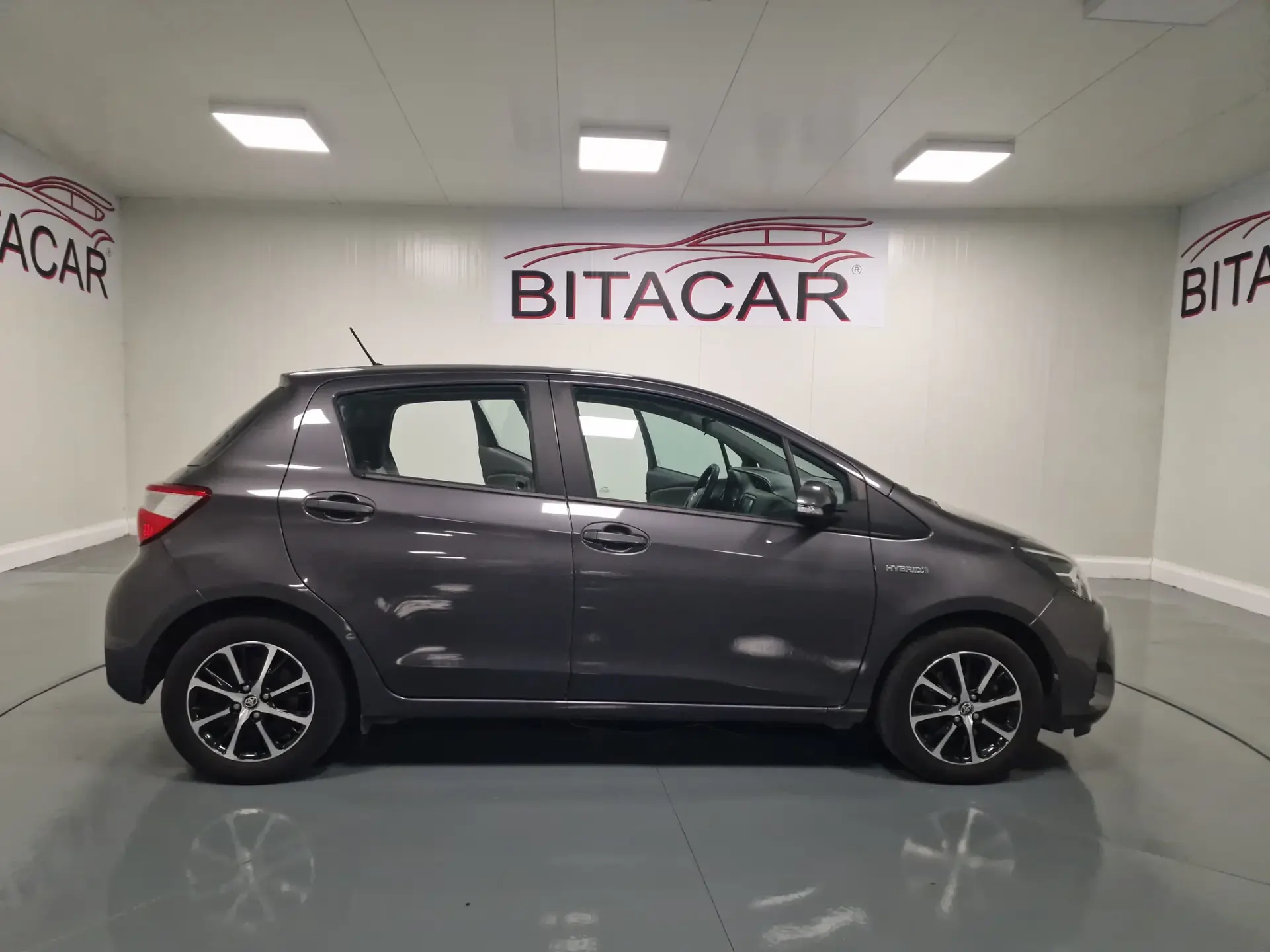 Toyota Yaris 1.5 HSD Comfort 28