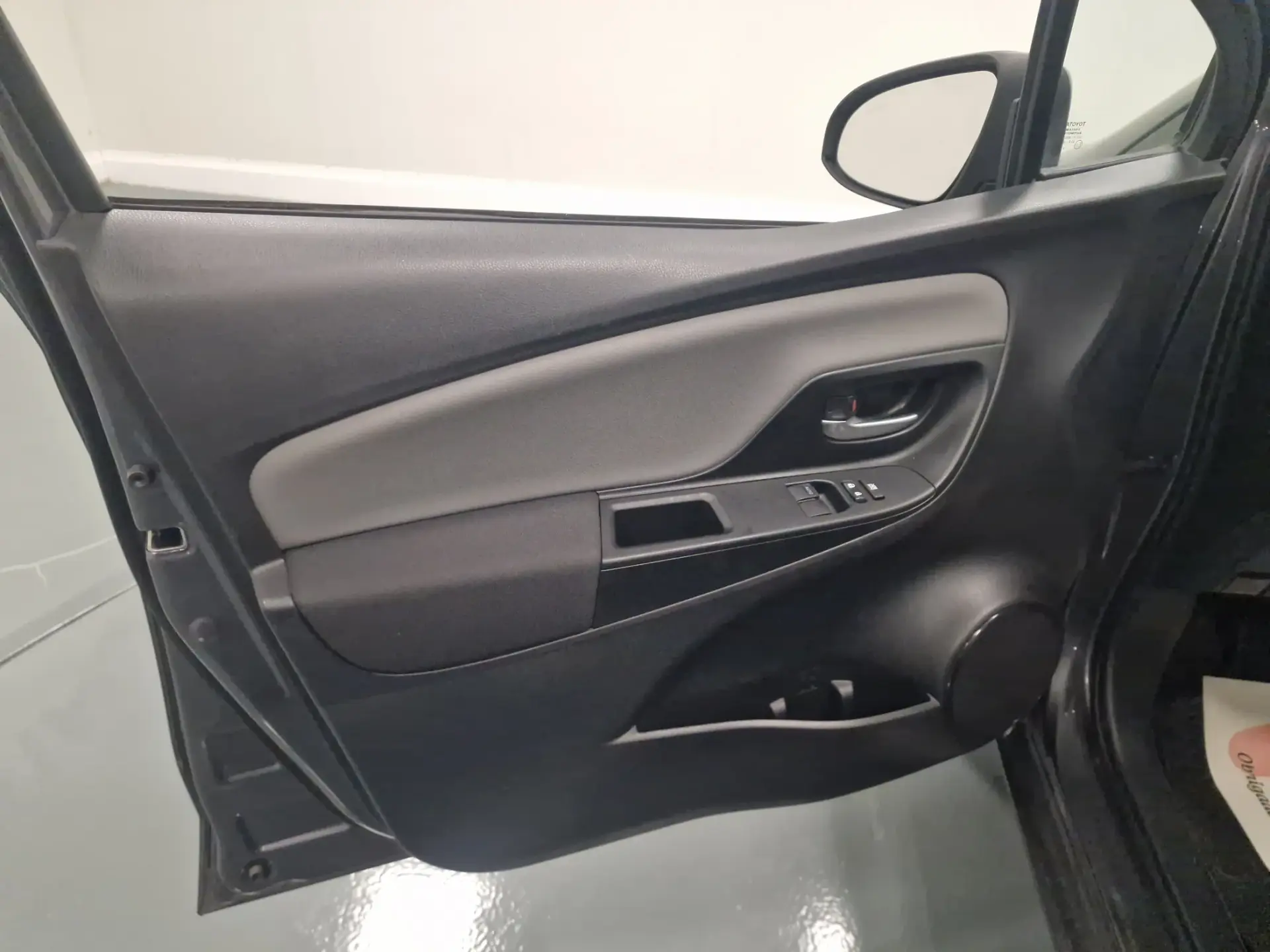 Toyota Yaris 1.5 HSD Comfort 48