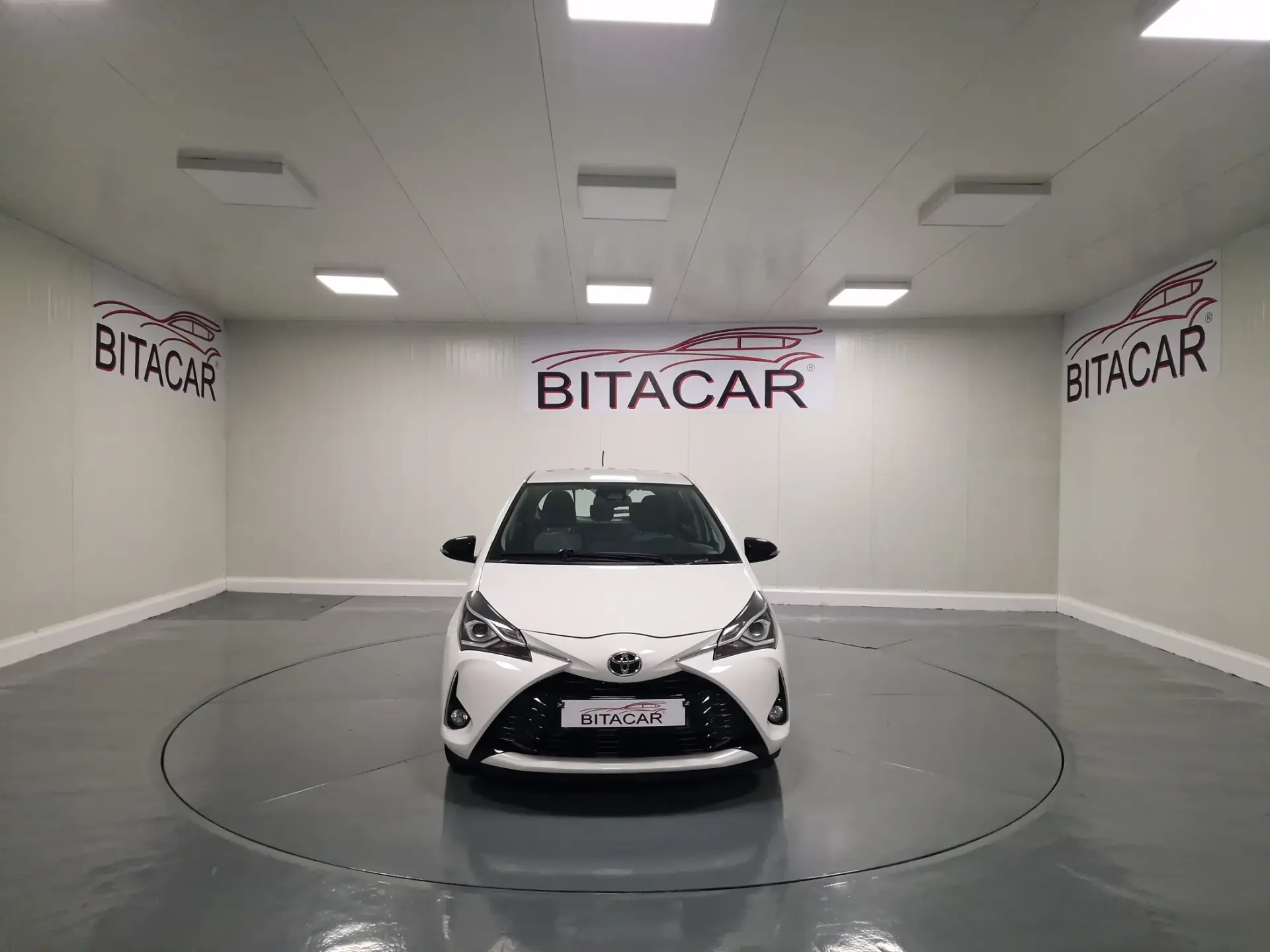 Toyota Yaris 1.0 VVT-i Comfort+P.Style 7