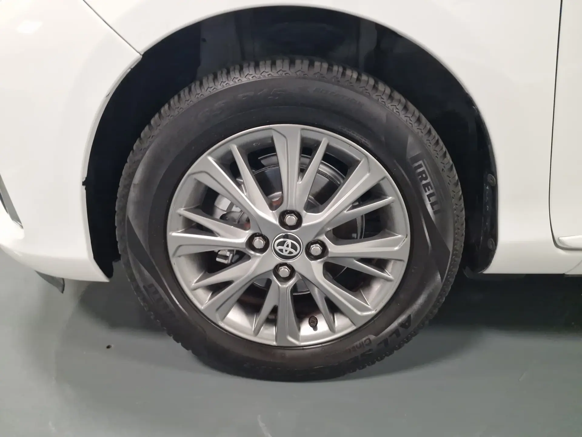 Toyota Yaris 1.0 VVT-i Comfort+P.Style 12