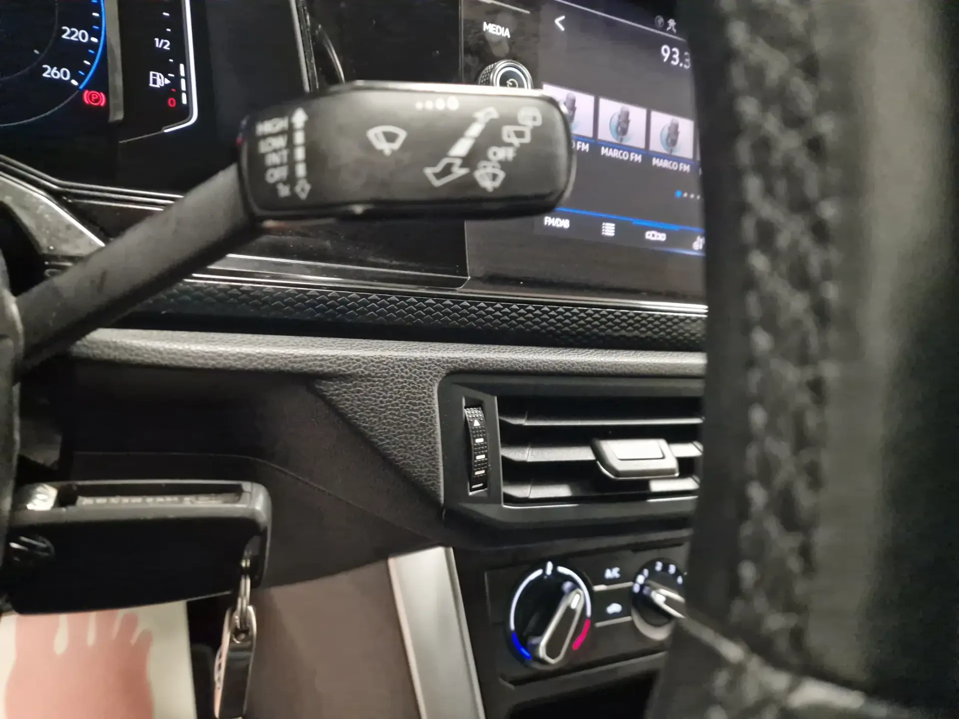 Volkswagen Polo 1.0 TSI Life 45