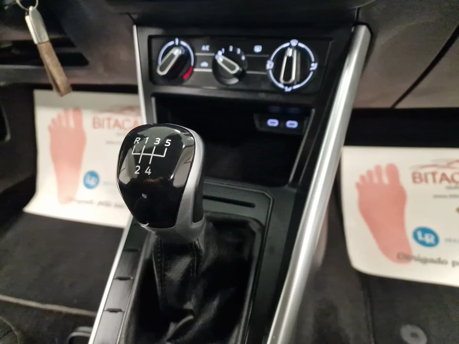 Volkswagen Polo 1.0 TSI Life 54