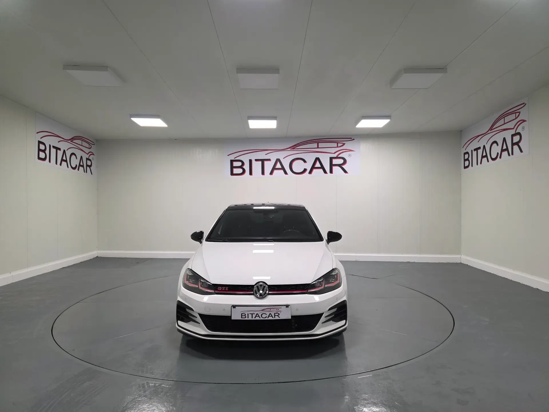 Volkswagen Golf 2.0 TSI GTI DSG Performance 7