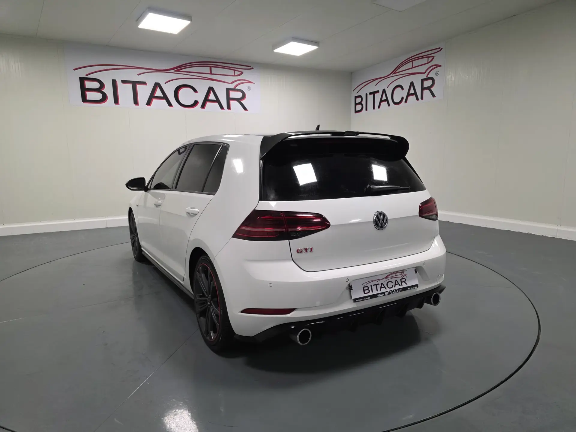 Volkswagen Golf 2.0 TSI GTI DSG Performance 21