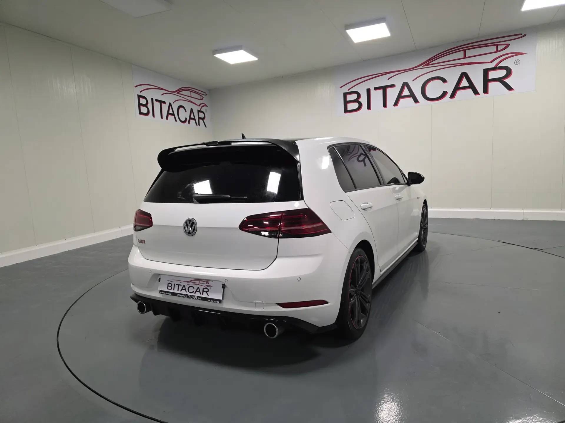 Volkswagen Golf 2.0 TSI GTI DSG Performance 29