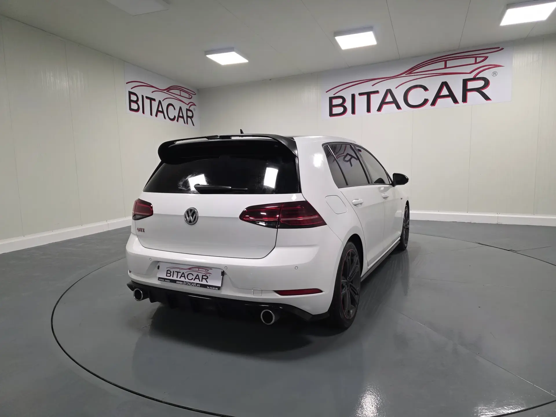 Volkswagen Golf 2.0 TSI GTI DSG Performance 35