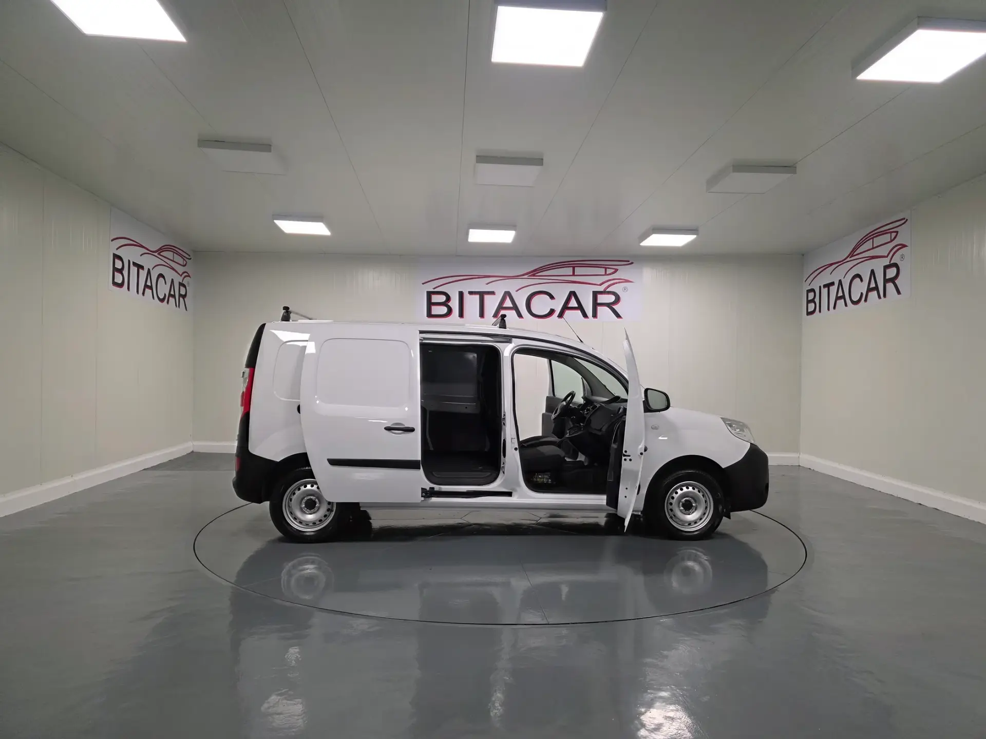 Renault Kangoo 1.5 DCI 95CV MAXI IVA DEDUTIVEL 47