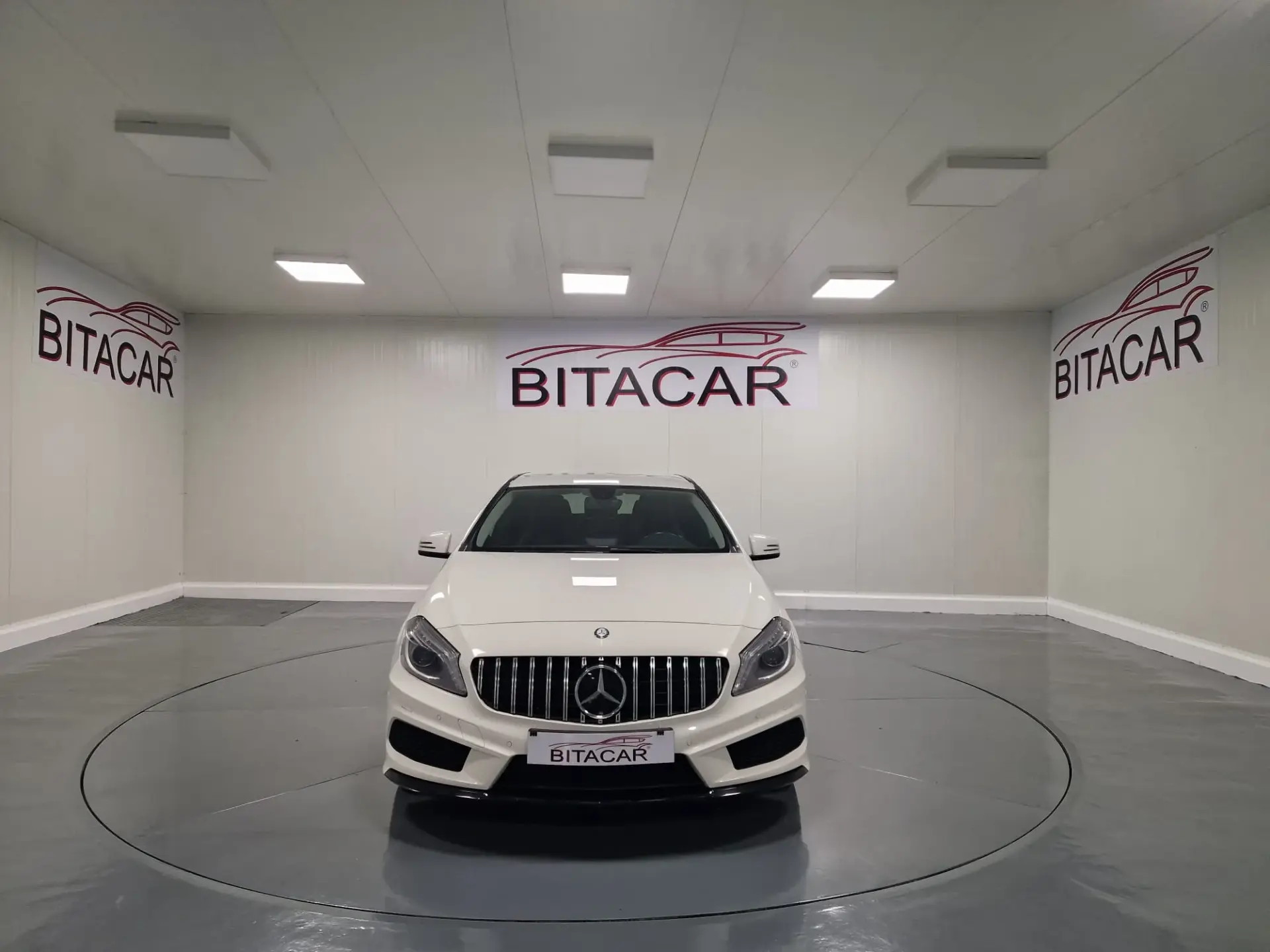 Mercedes-Benz A 180 CDi BlueEfficiency AMG Line 6