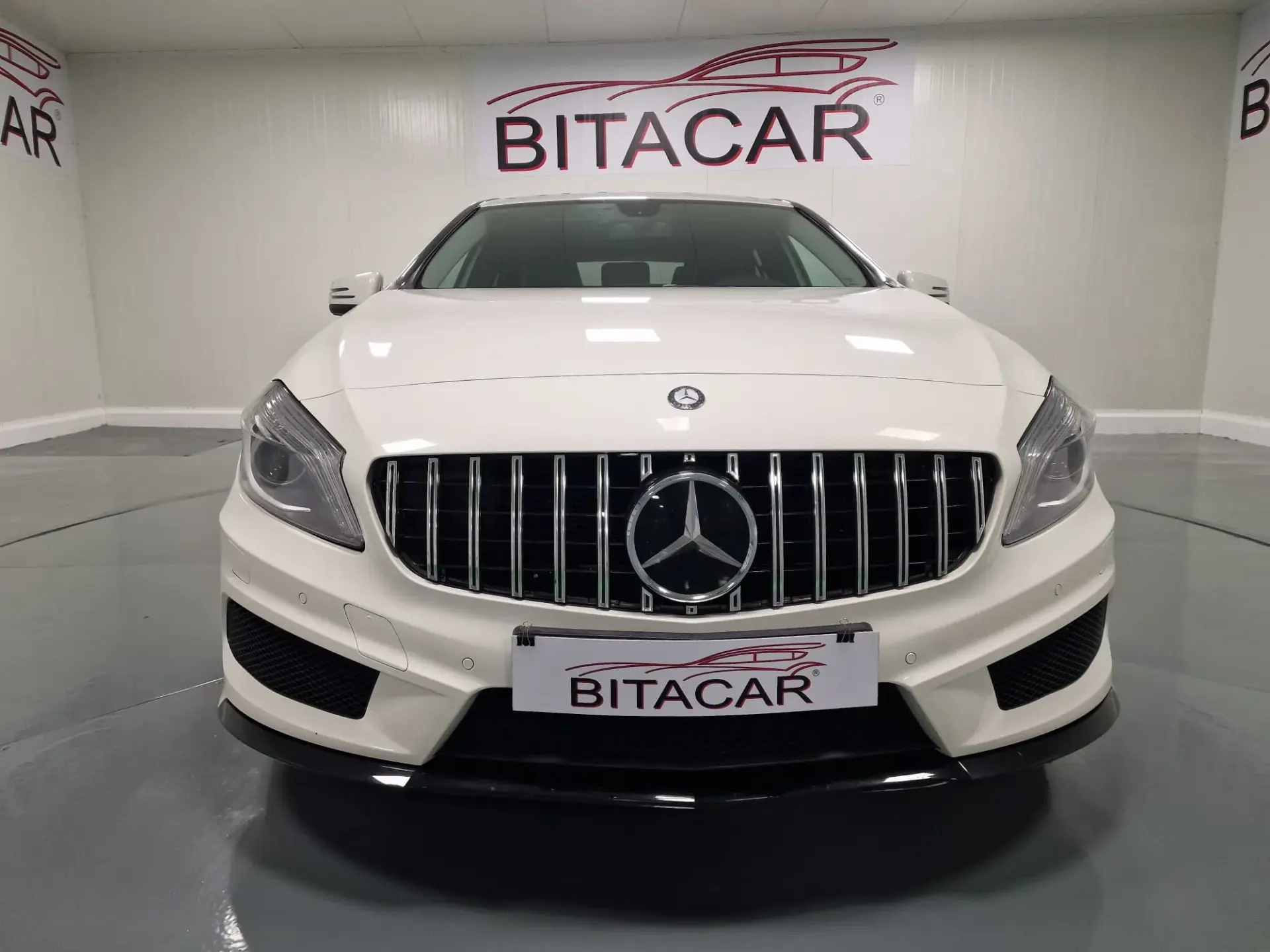 Mercedes-Benz A 180 CDi BlueEfficiency AMG Line 8