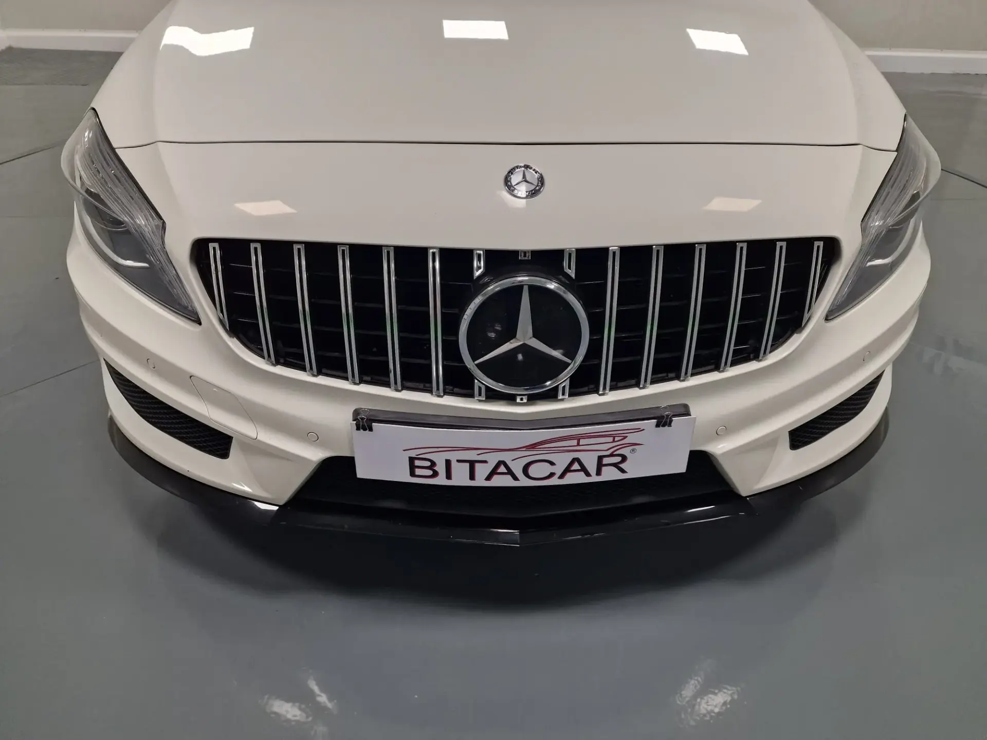 Mercedes-Benz A 180 CDi BlueEfficiency AMG Line 9