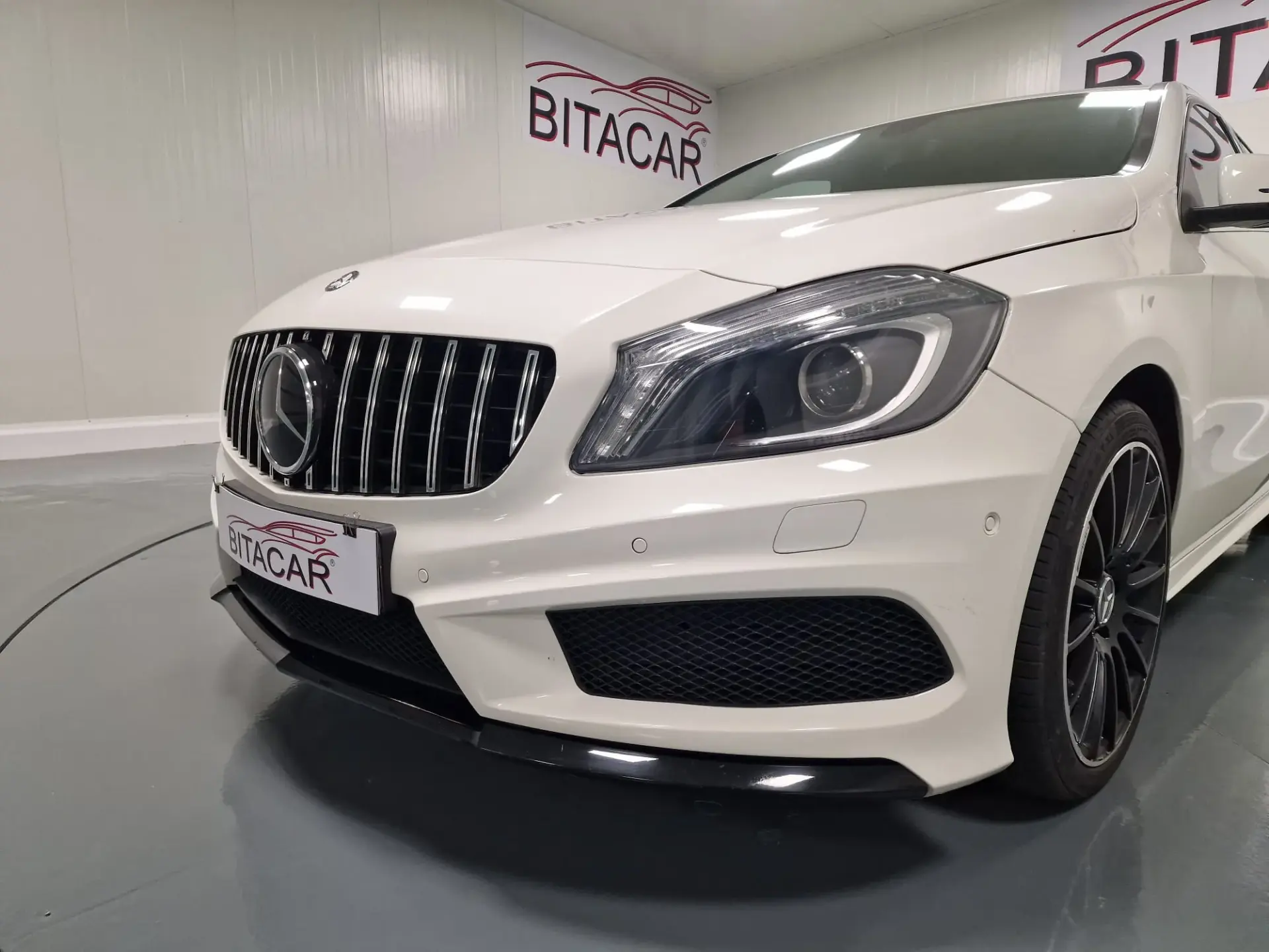 Mercedes-Benz A 180 CDi BlueEfficiency AMG Line 11