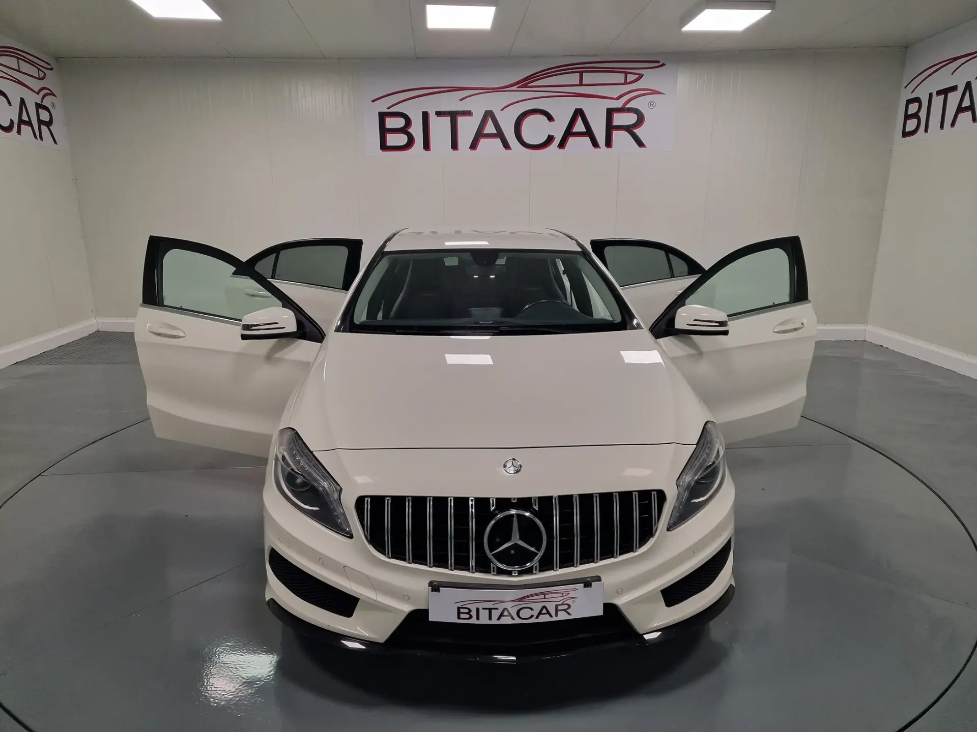 Mercedes-Benz A 180 CDi BlueEfficiency AMG Line 18