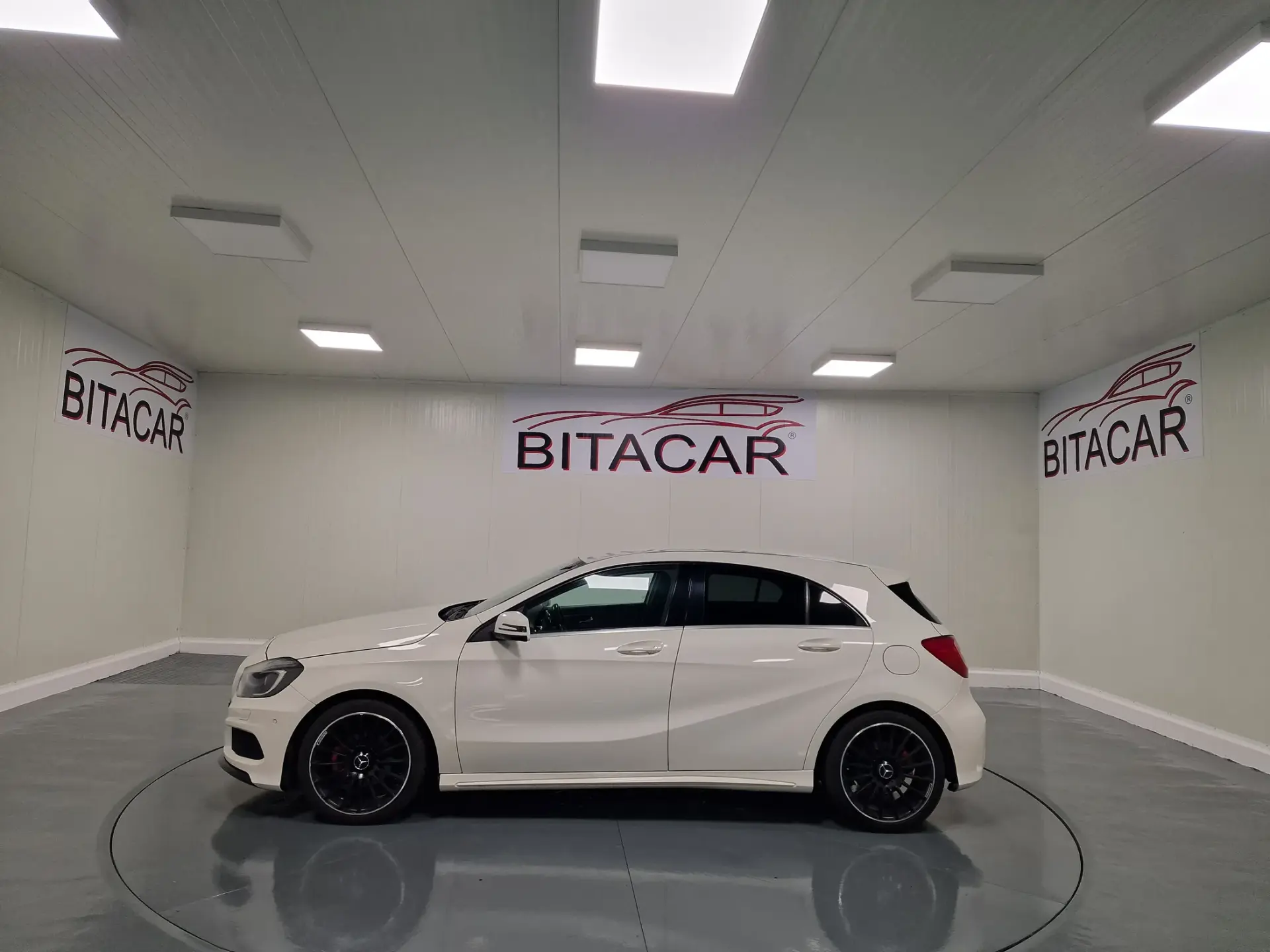 Mercedes-Benz A 180 CDi BlueEfficiency AMG Line 20