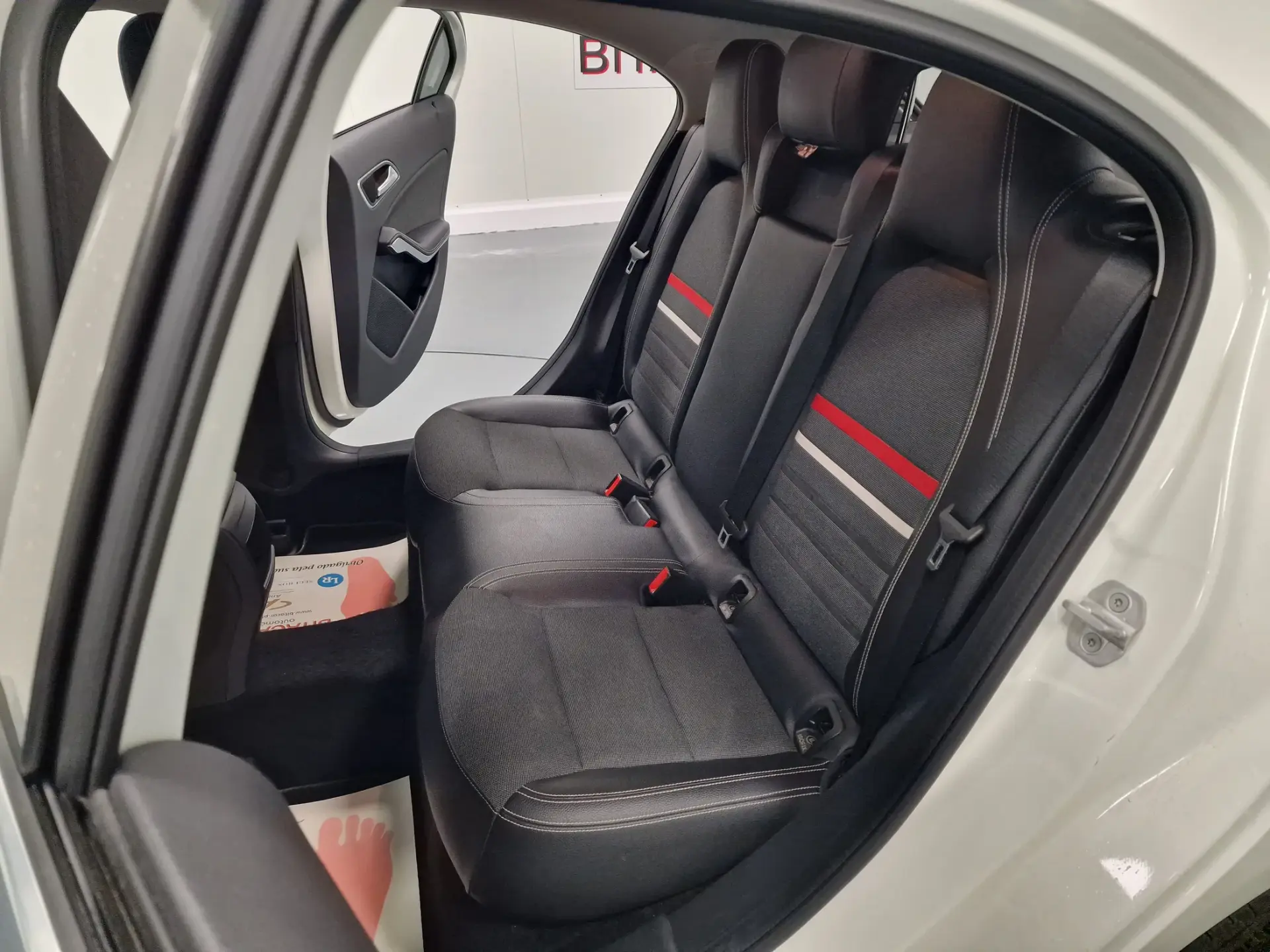 Mercedes-Benz A 180 CDi BlueEfficiency AMG Line 44