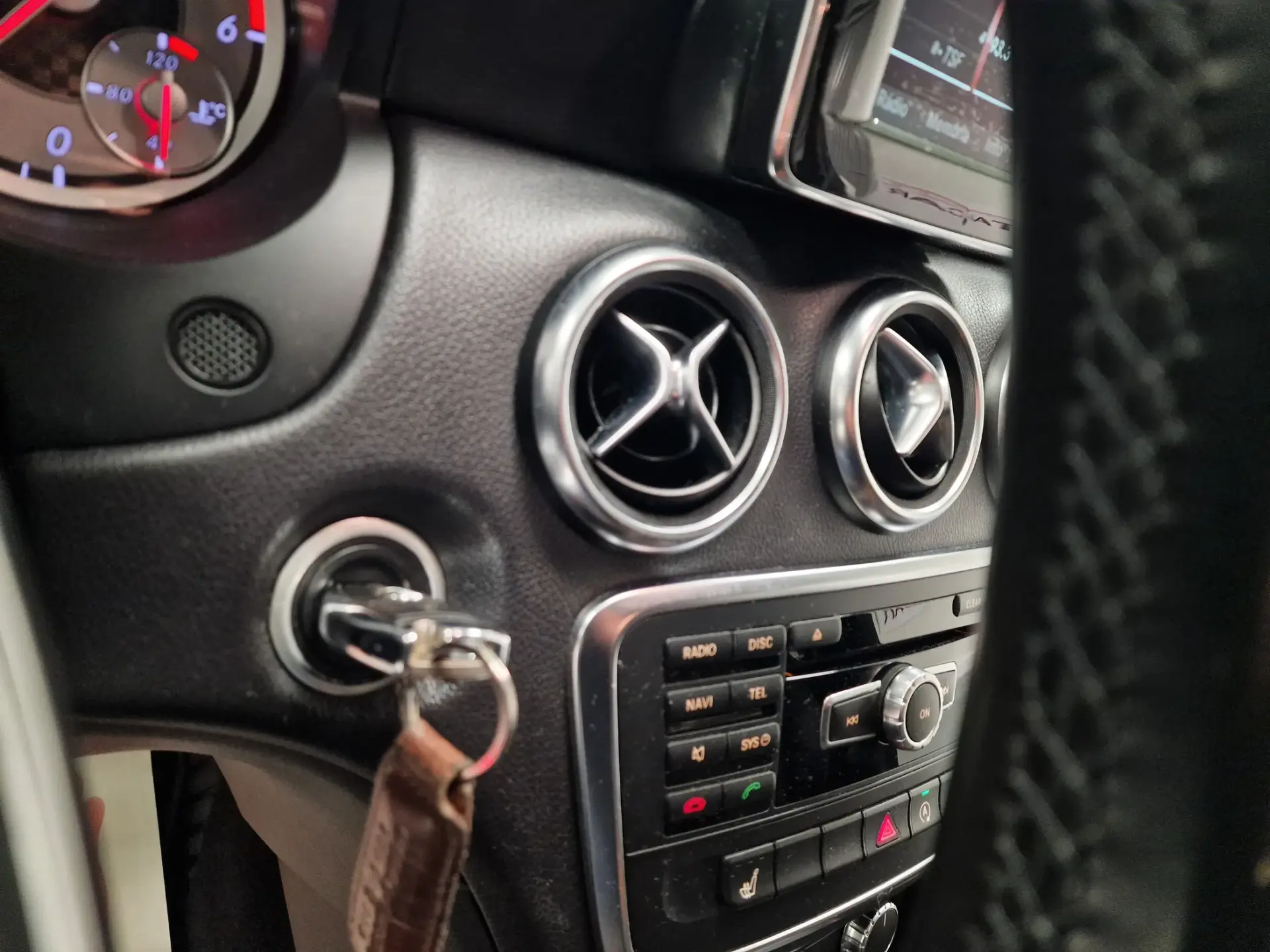 Mercedes-Benz A 180 CDi BlueEfficiency AMG Line 71