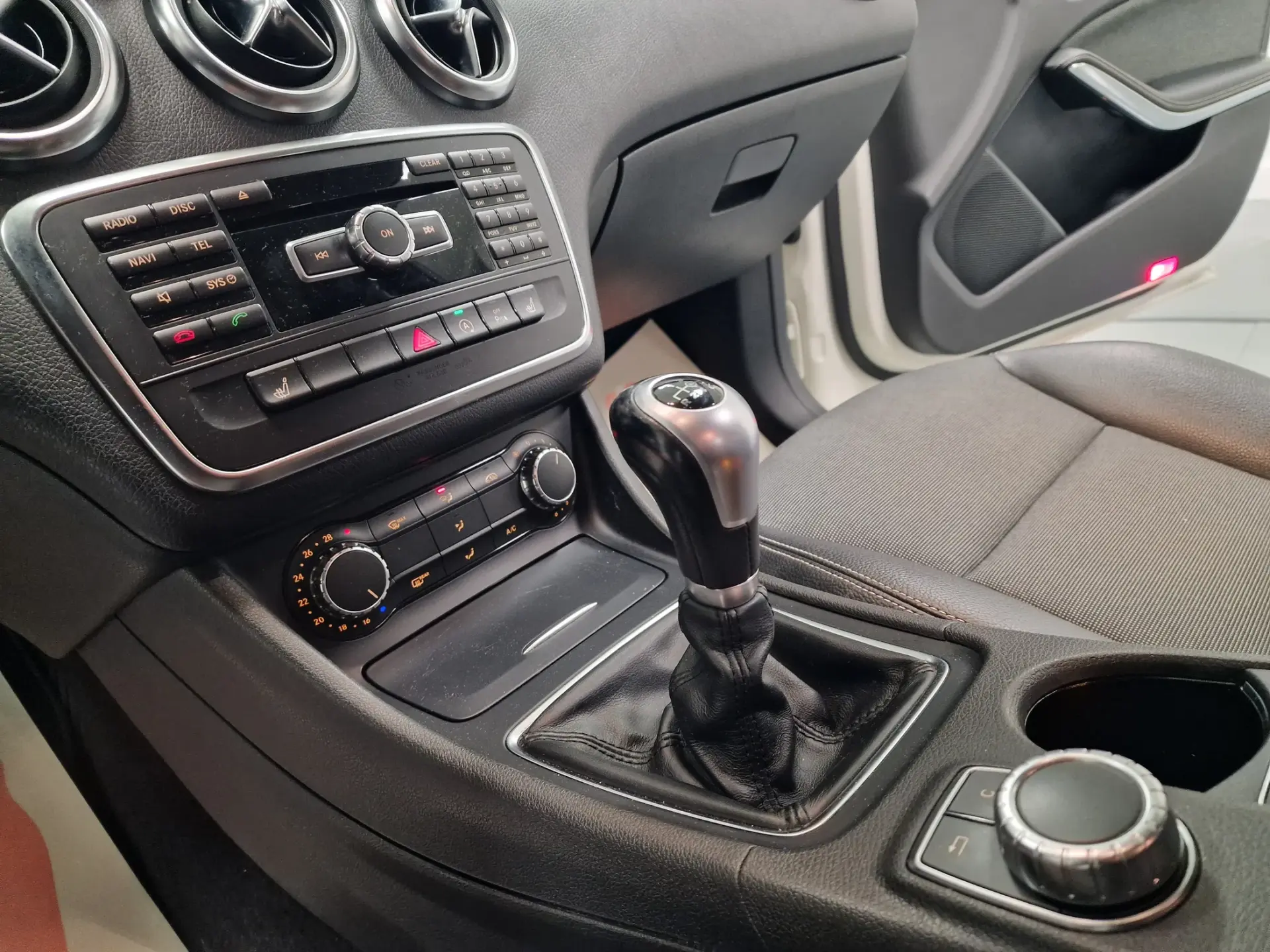 Mercedes-Benz A 180 CDi BlueEfficiency AMG Line 84