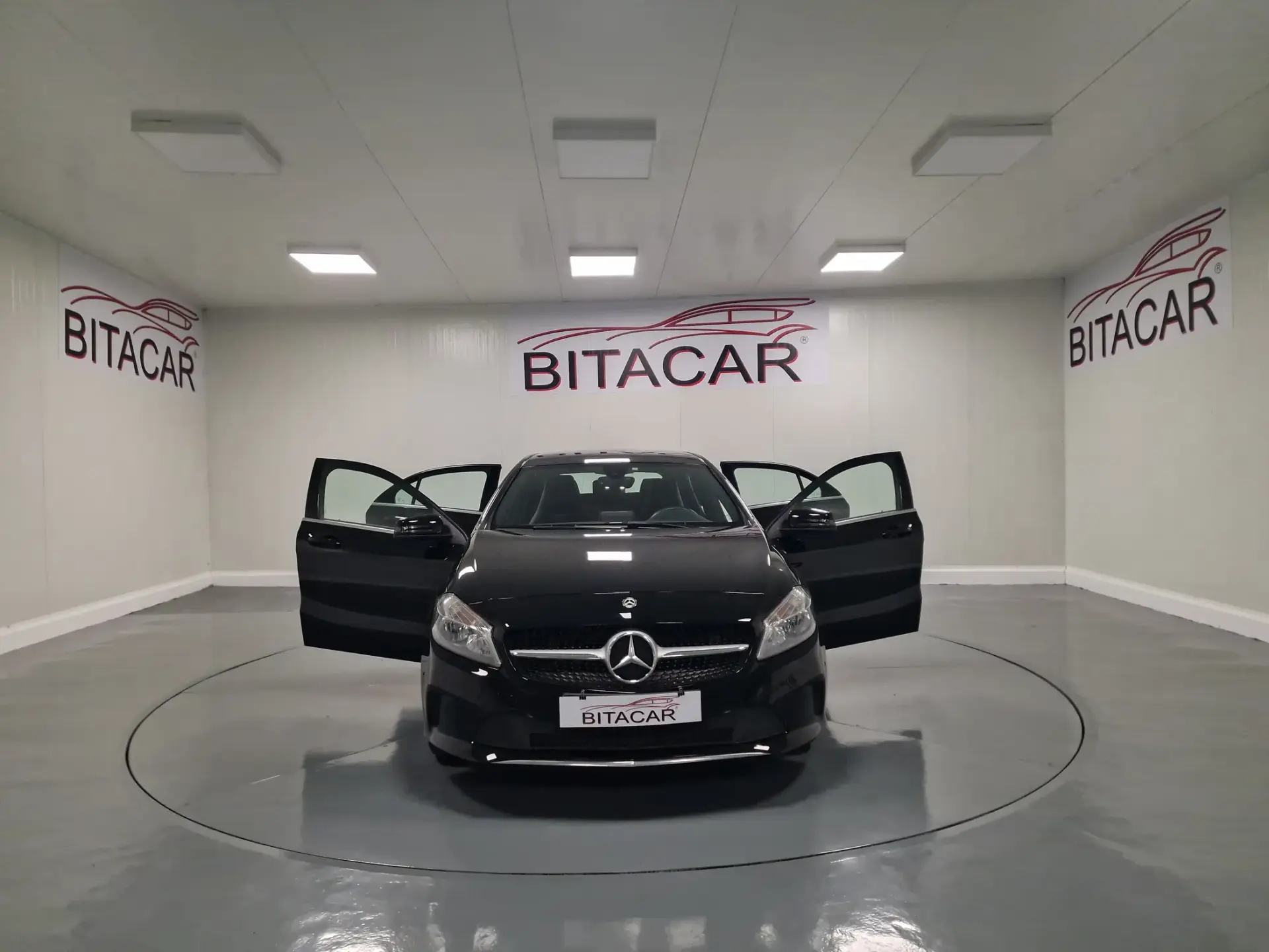 Mercedes-Benz A 180 d Urban 16