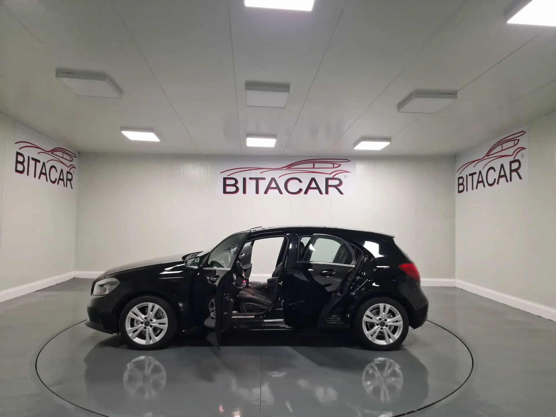 Mercedes-Benz A 180 d Urban 19